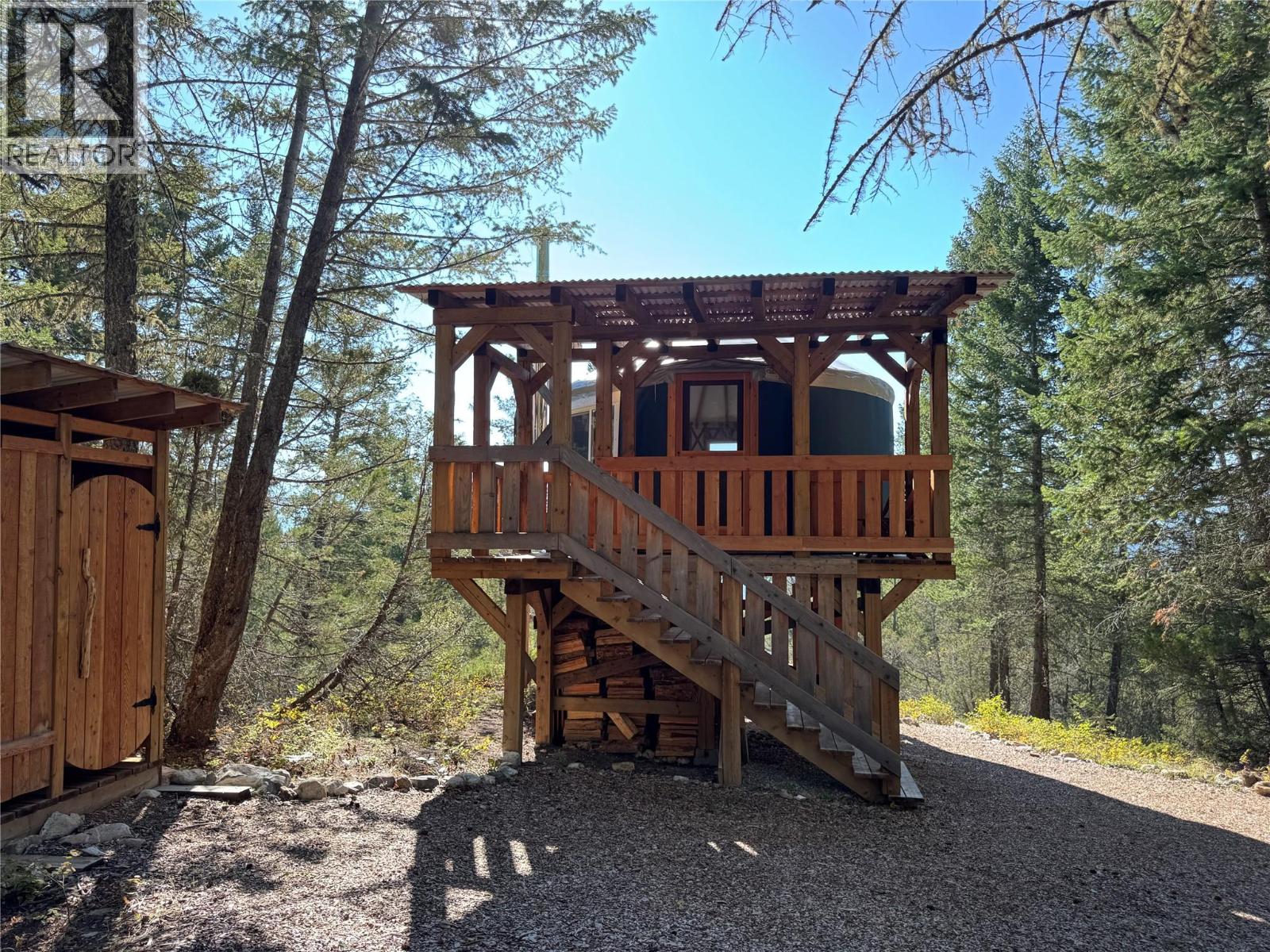 7058 95 Highway, Radium Hot Springs, British Columbia  V0A 1M0 - Photo 14 - 10402033