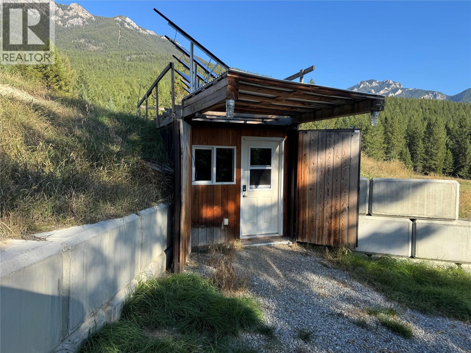 7058 95 Highway, Radium Hot Springs, British Columbia  V0A 1M0 - Photo 17 - 10402033