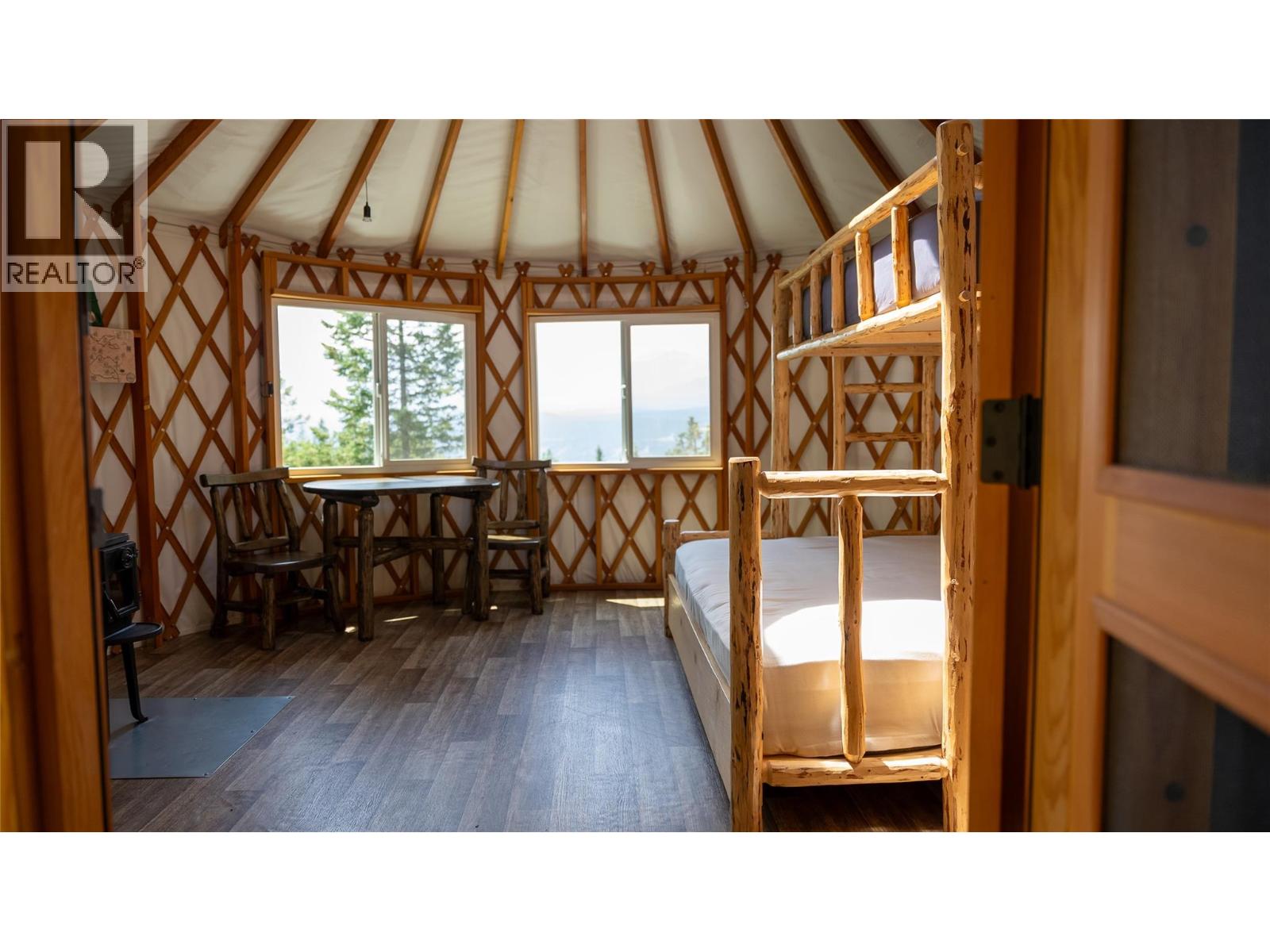 7058 95 Highway, Radium Hot Springs, British Columbia  V0A 1M0 - Photo 19 - 10402033