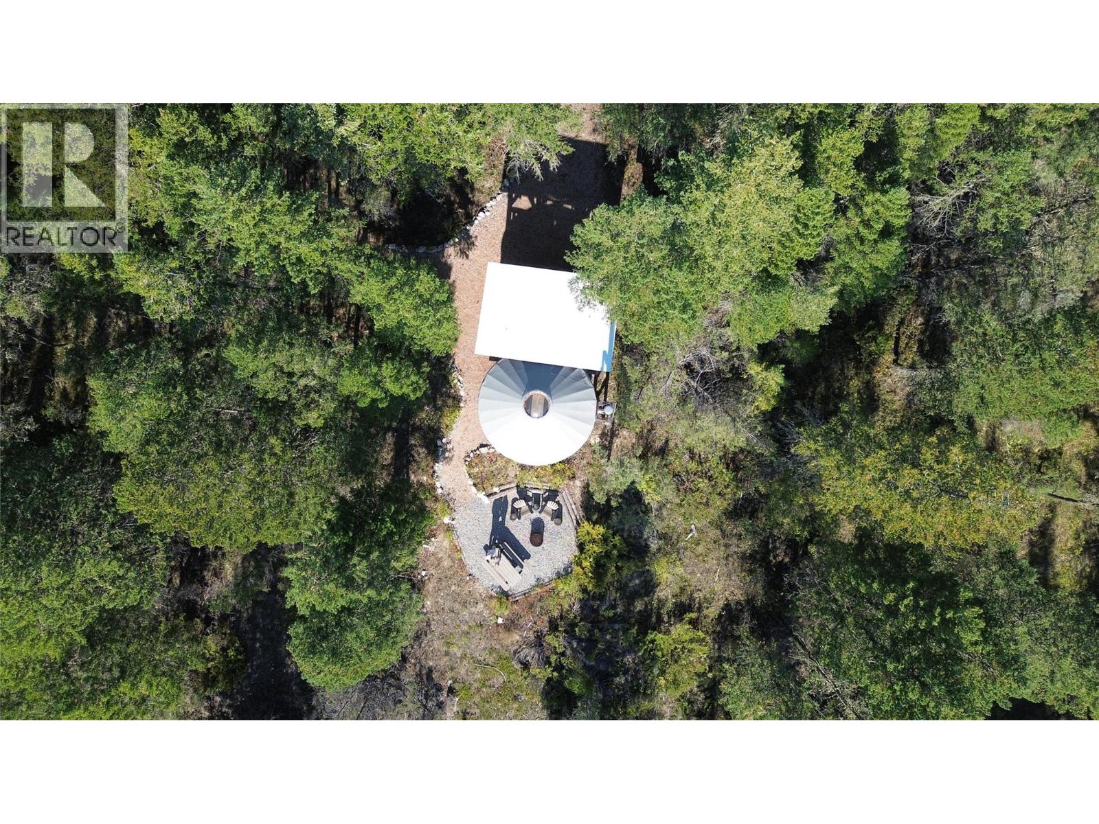 7058 95 Highway, Radium Hot Springs, British Columbia  V0A 1M0 - Photo 8 - 10402033