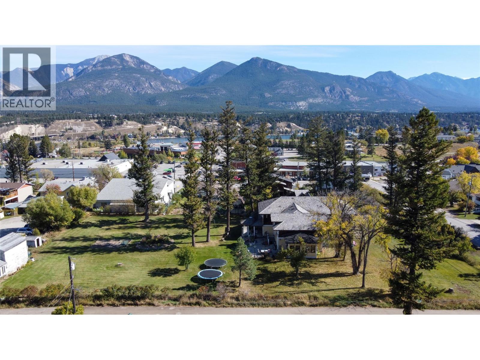 1018 5th Street, Invermere, British Columbia  V0A 1K0 - Photo 10 - 10401832