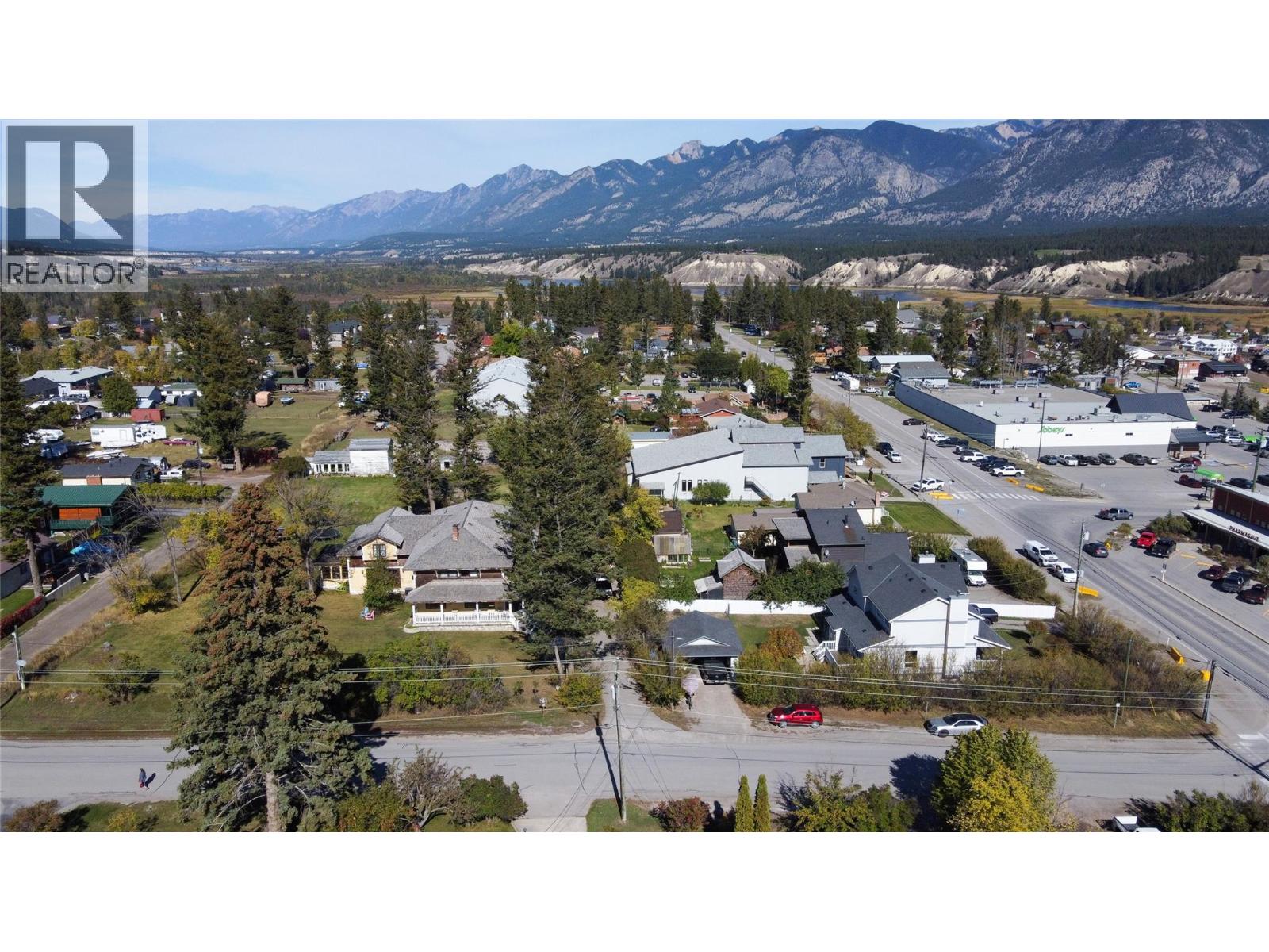 1018 5th Street, Invermere, British Columbia  V0A 1K0 - Photo 74 - 10401832
