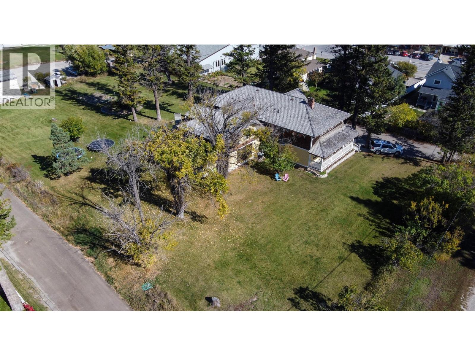 1018 5th Street, Invermere, British Columbia  V0A 1K0 - Photo 77 - 10401832