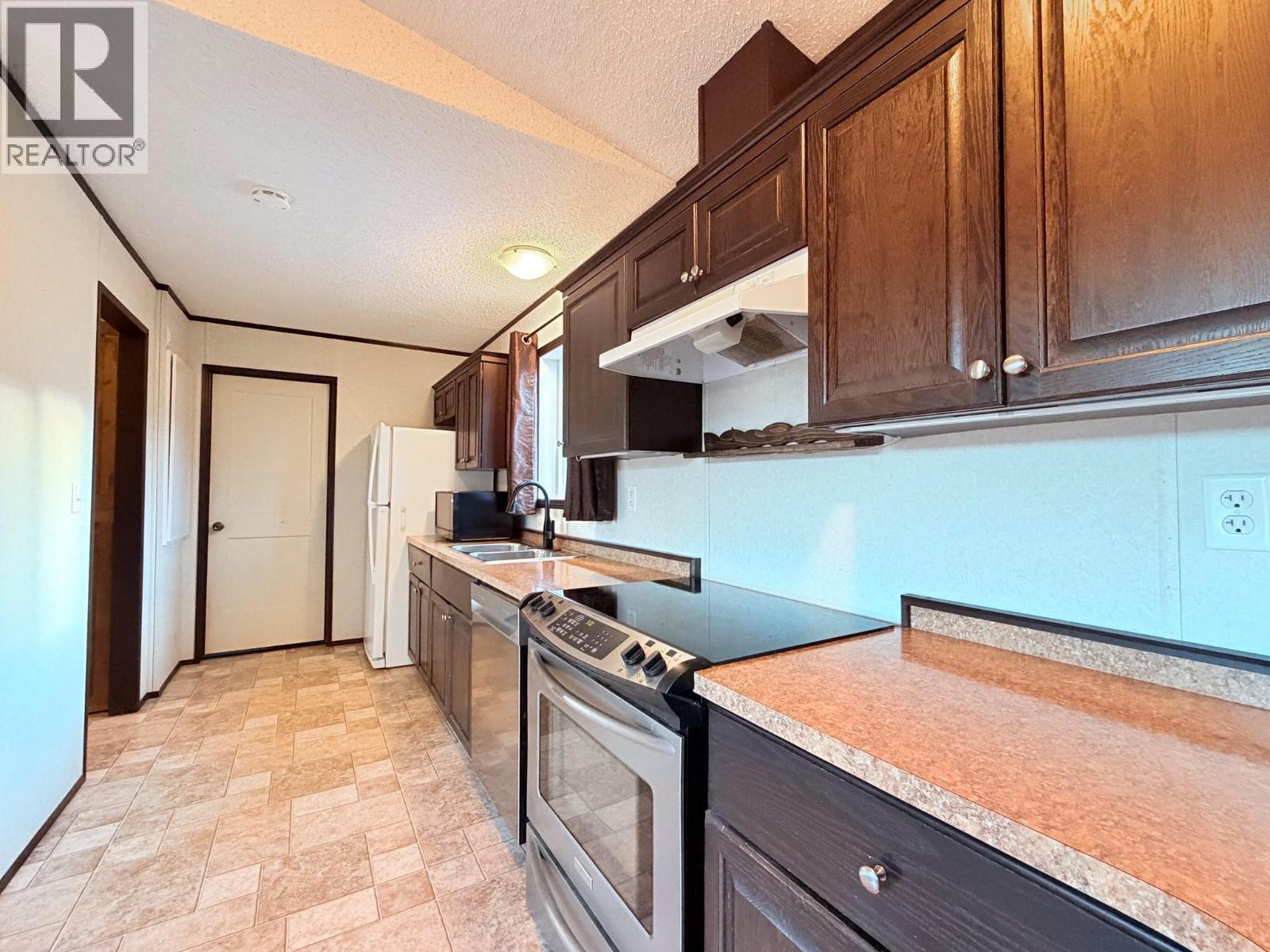 4821 Crescentwood Drive, Edgewater, British Columbia  V0A 1E0 - Photo 5 - 10402405