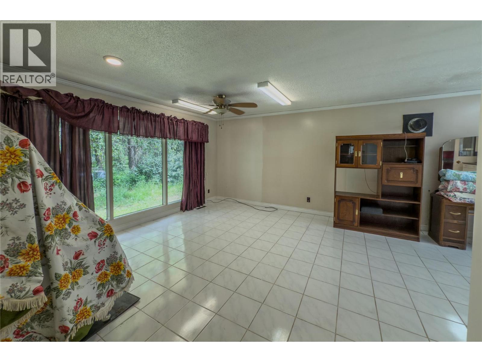 1691 Oberg Johnson Road, Golden, British Columbia  V0A 1H1 - Photo 3 - 10402519