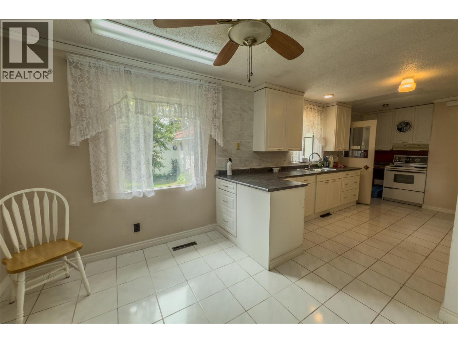 1691 Oberg Johnson Road, Golden, British Columbia  V0A 1H1 - Photo 4 - 10402519