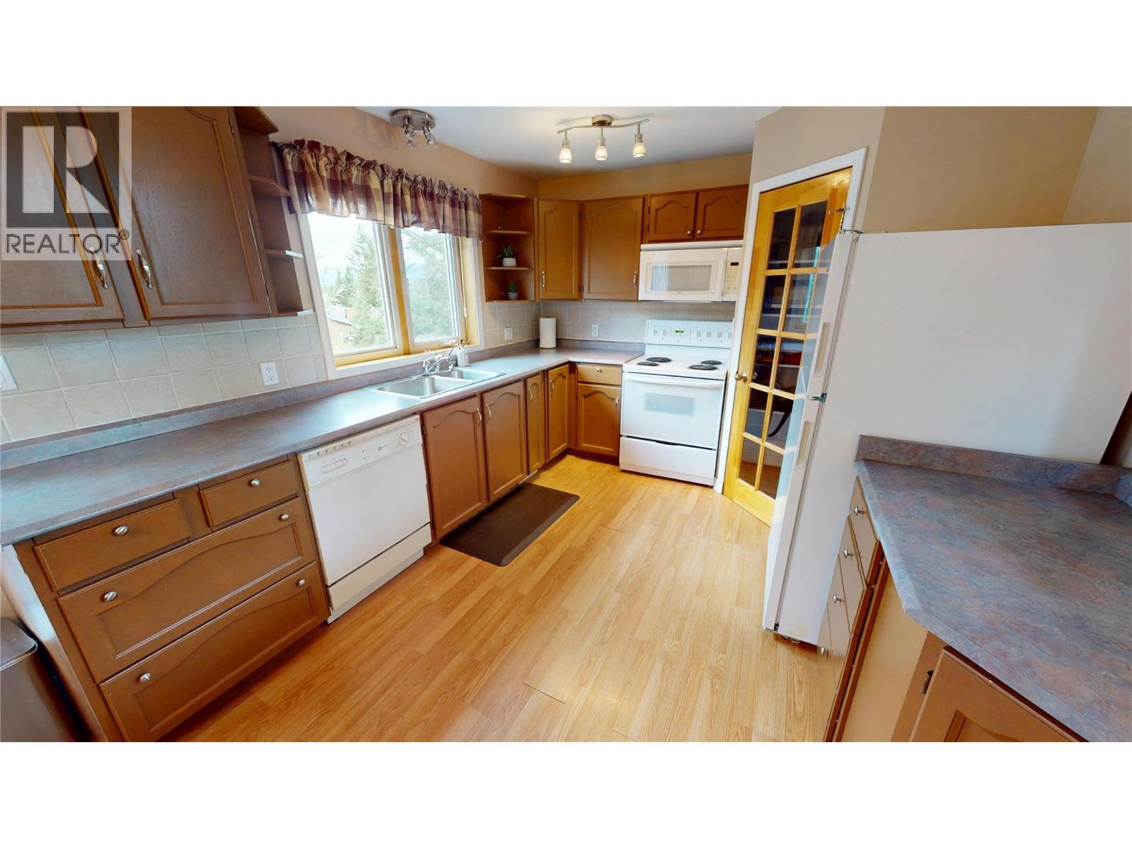 4978 Timberside Place, Invermere, British Columbia  V0A 1K3 - Photo 7 - 10402432