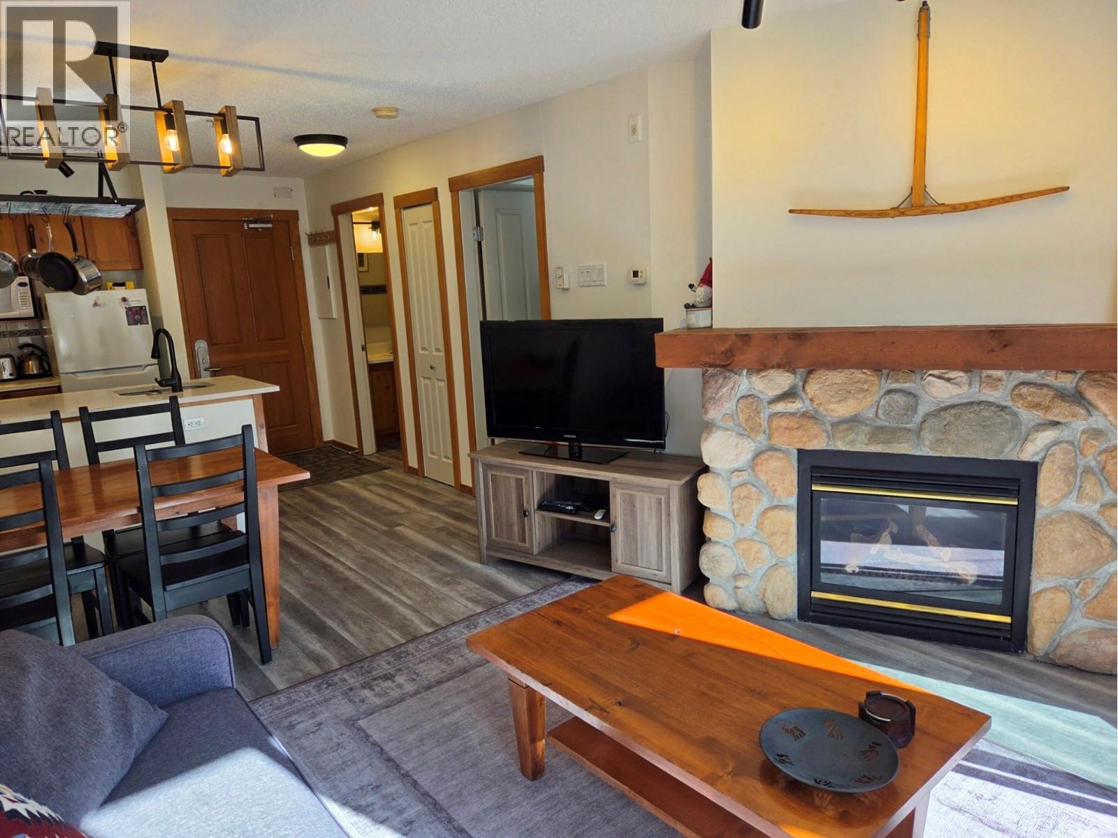 2050 Summit Drive Unit# 303, Panorama, British Columbia  V0A 1T0 - Photo 9 - 10403002