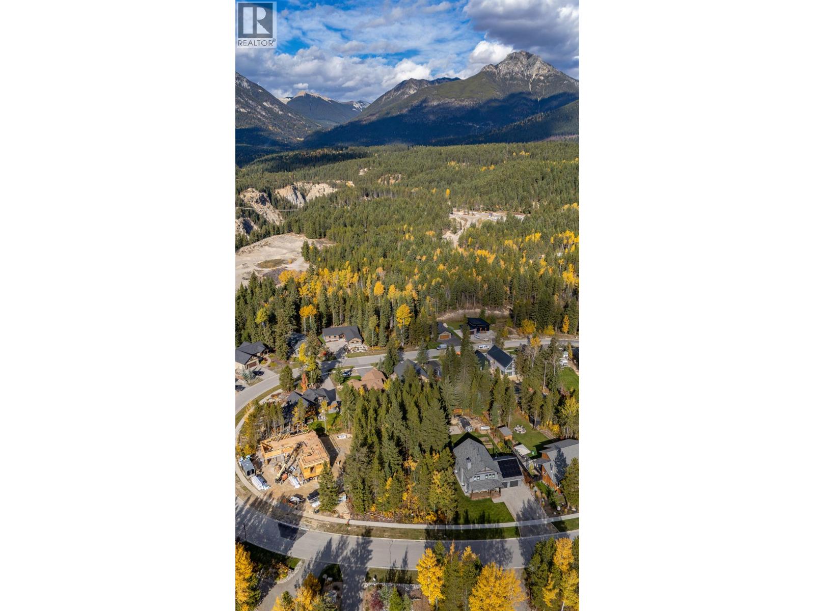 1520 Quartz Crescent, Golden, British Columbia  V0A 1H0 - Photo 3 - 10403030
