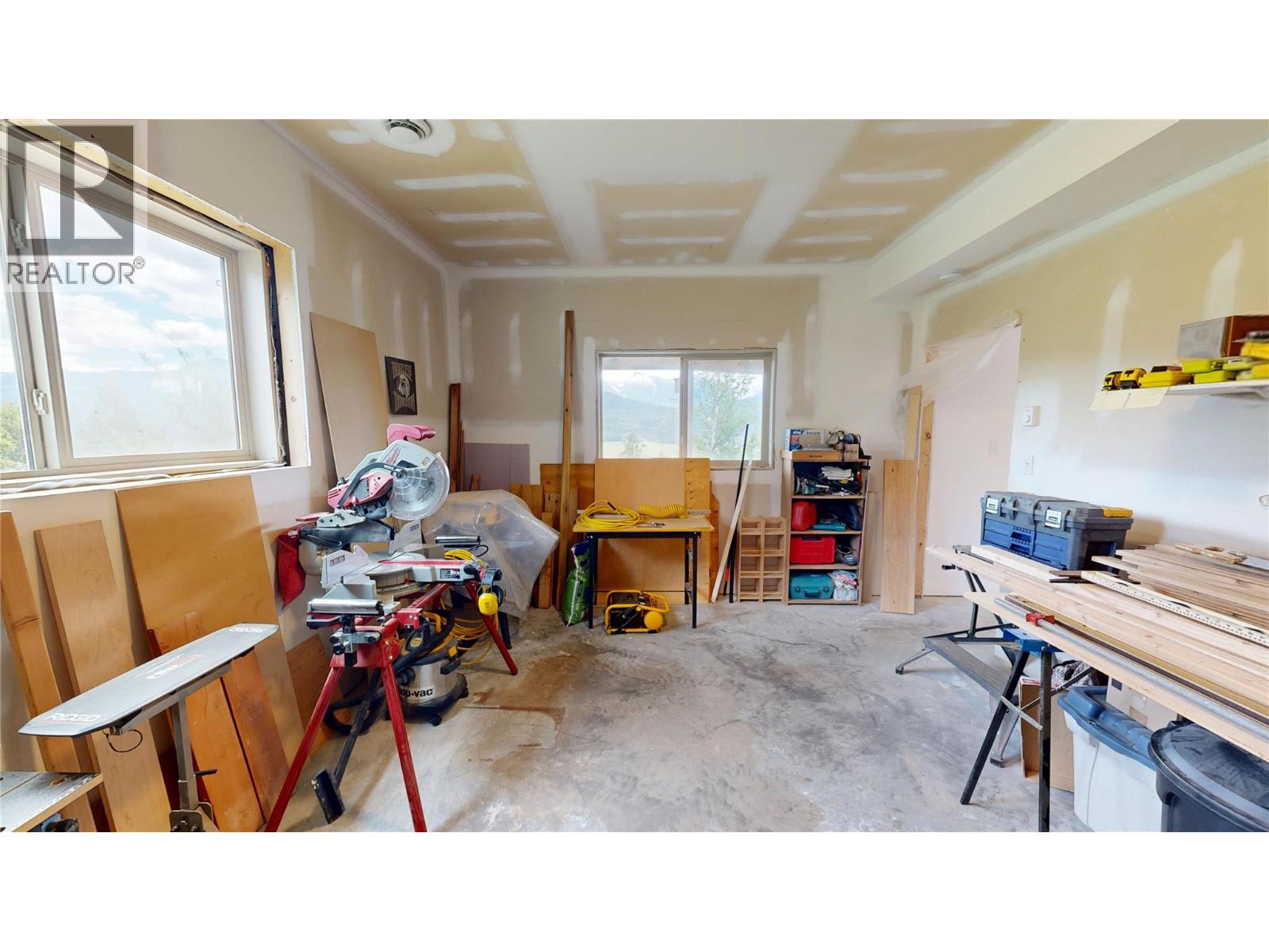 2660 95 Highway, Brisco, British Columbia  V0A 1B0 - Photo 28 - 10403277