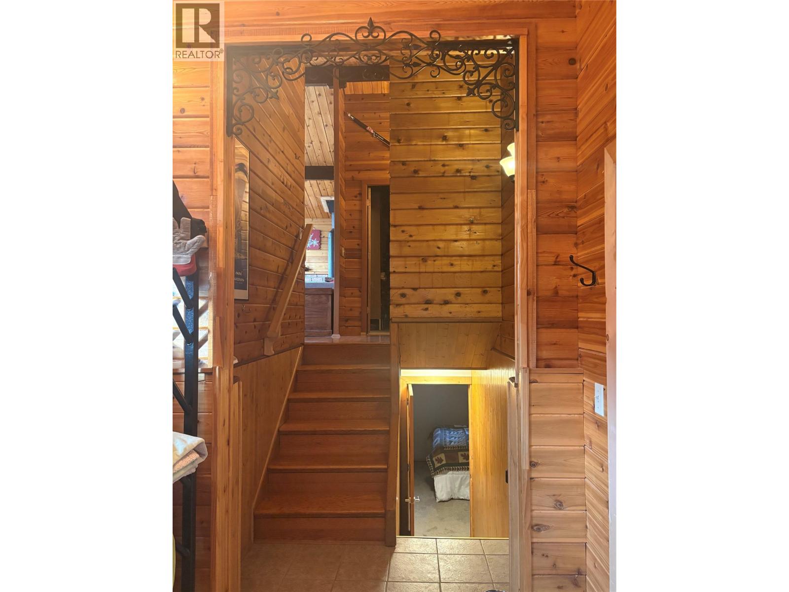 2143 Panorama Drive, Panorama, British Columbia  V0A 1T0 - Photo 3 - 10403262