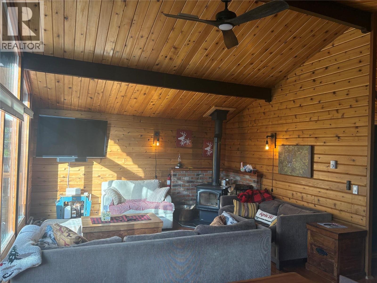 2143 Panorama Drive, Panorama, British Columbia  V0A 1T0 - Photo 4 - 10403262