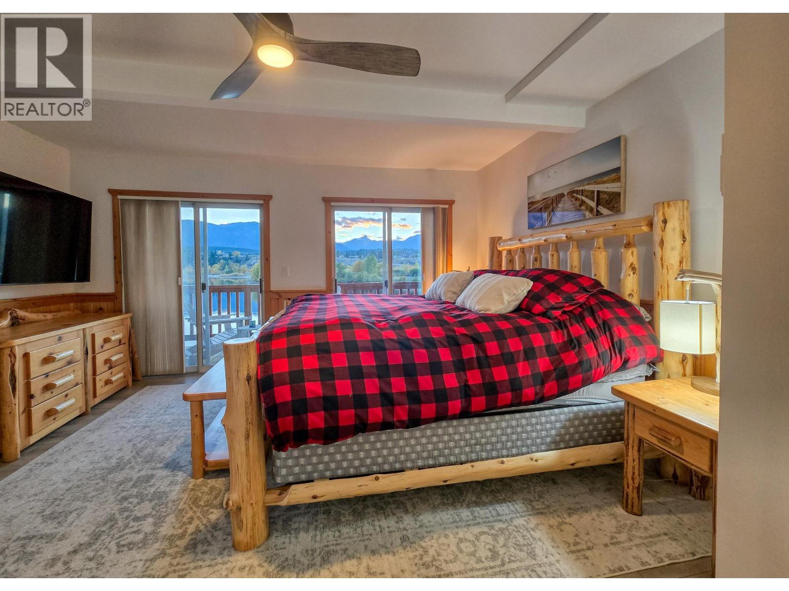 449 Lakeview Place, Invermere, British Columbia  V0A 1K3 - Photo 13 - 10403144