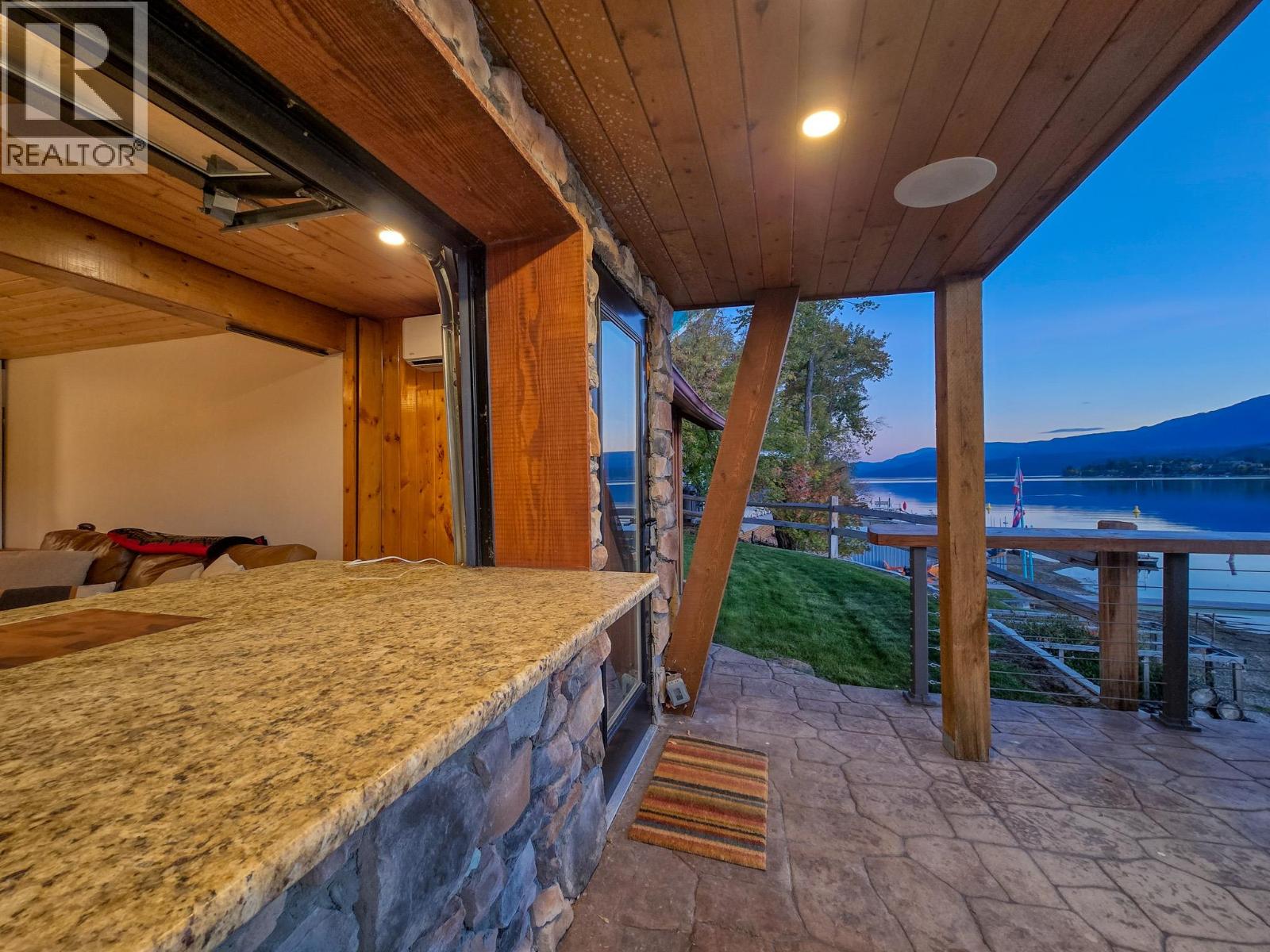 449 Lakeview Place, Invermere, British Columbia  V0A 1K3 - Photo 49 - 10403144