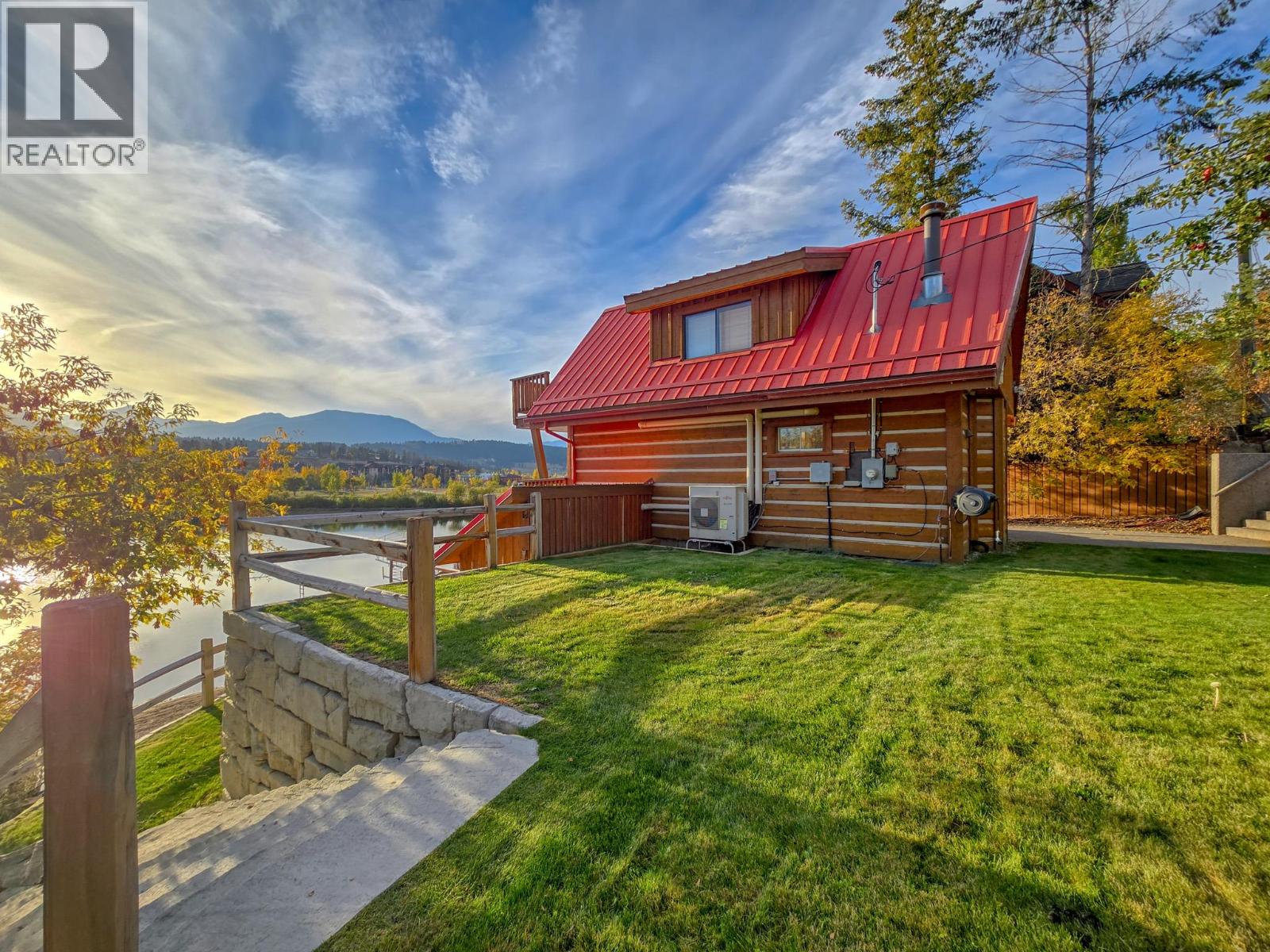 449 Lakeview Place, Invermere, British Columbia  V0A 1K3 - Photo 8 - 10403144
