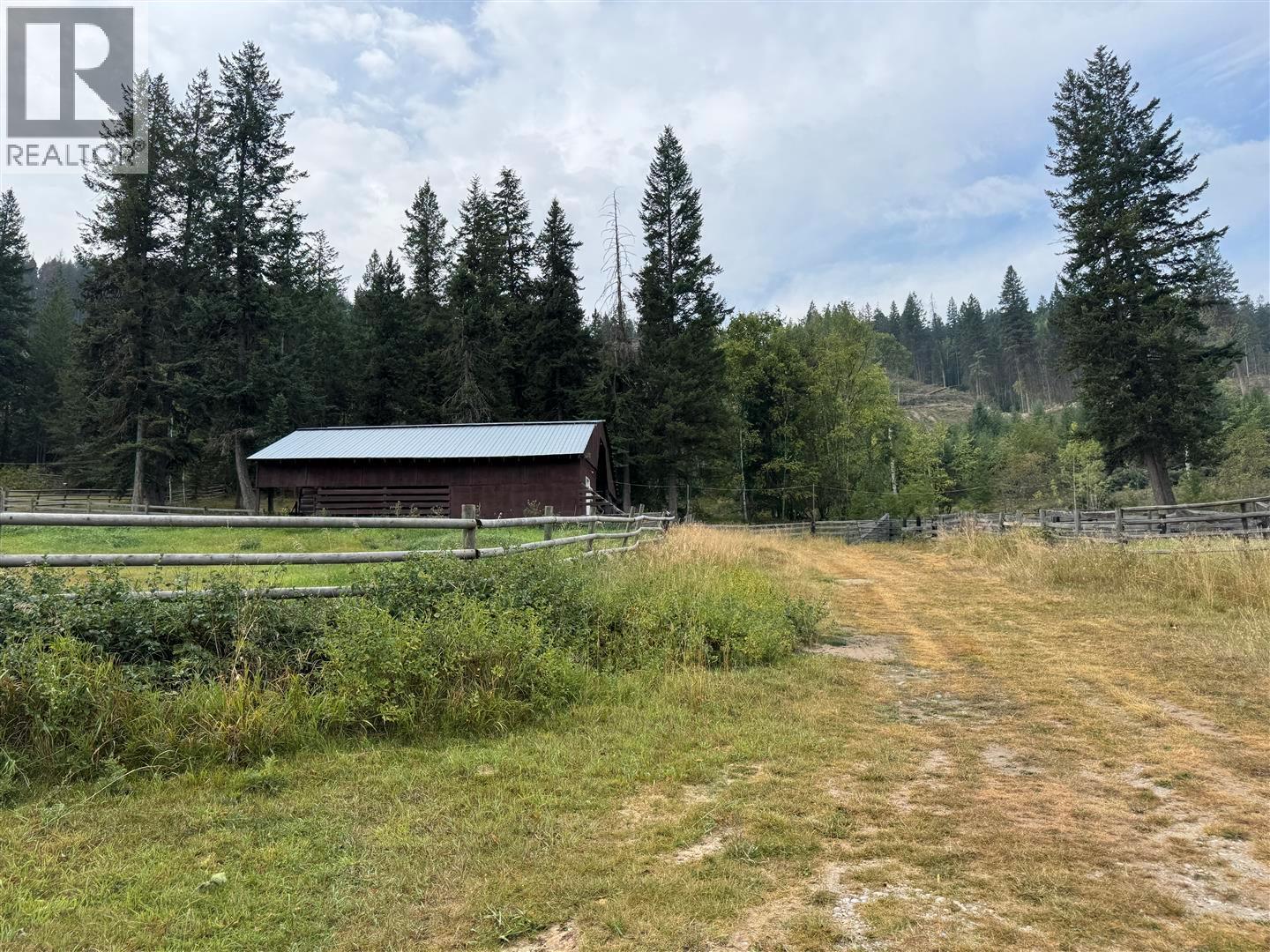 3918 Sanborn Road, Parson, British Columbia  V0A 1L0 - Photo 10 - 10403308