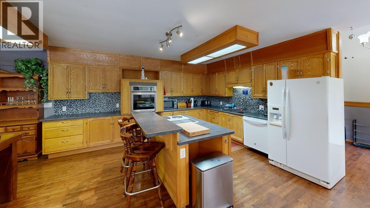 1693 Oberg Johnson Road, Golden, British Columbia  V0A 1H1 - Photo 5 - 10402854