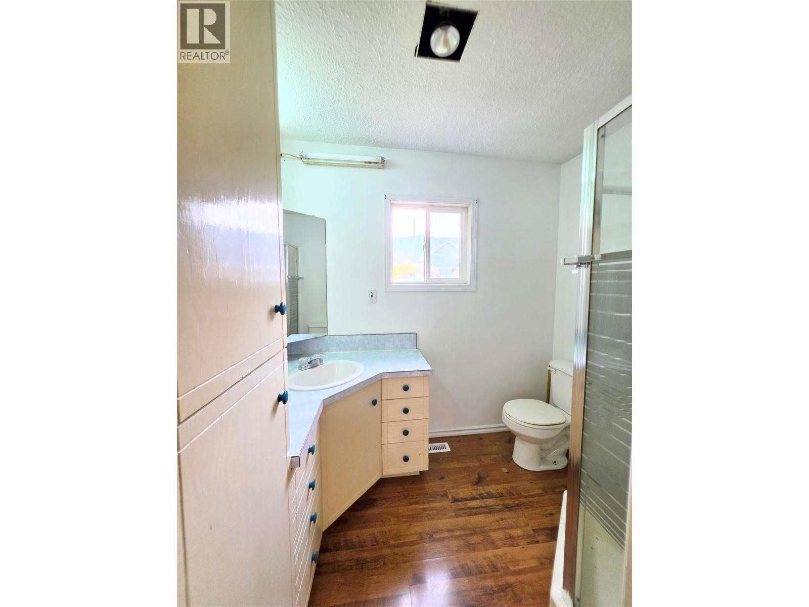 5753 Columbia Avenue, Edgewater, British Columbia  V0A 1E0 - Photo 14 - 10403572