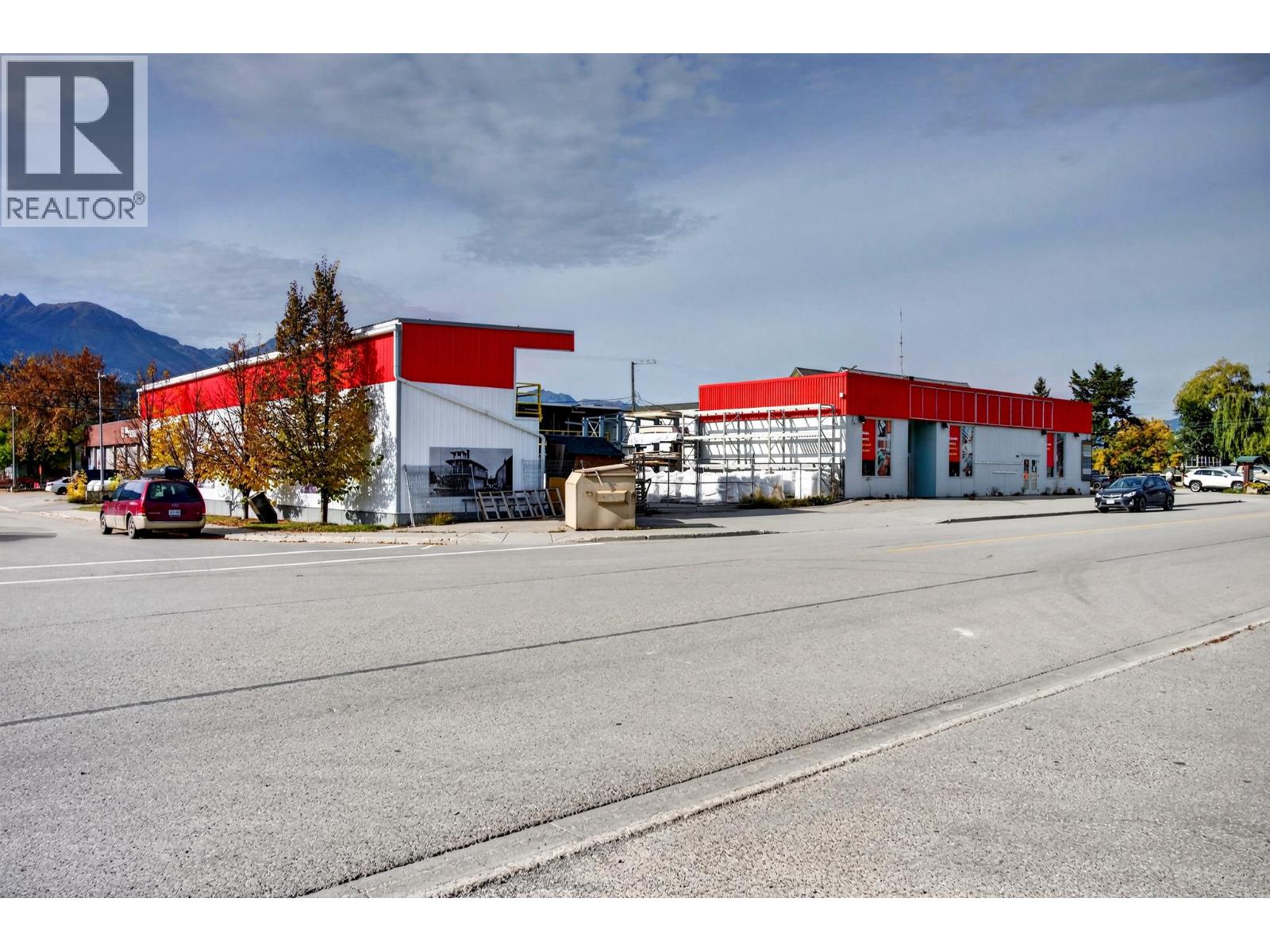 909 11th Avenue S, Golden, British Columbia  V0A 1H0 - Photo 4 - 10403613