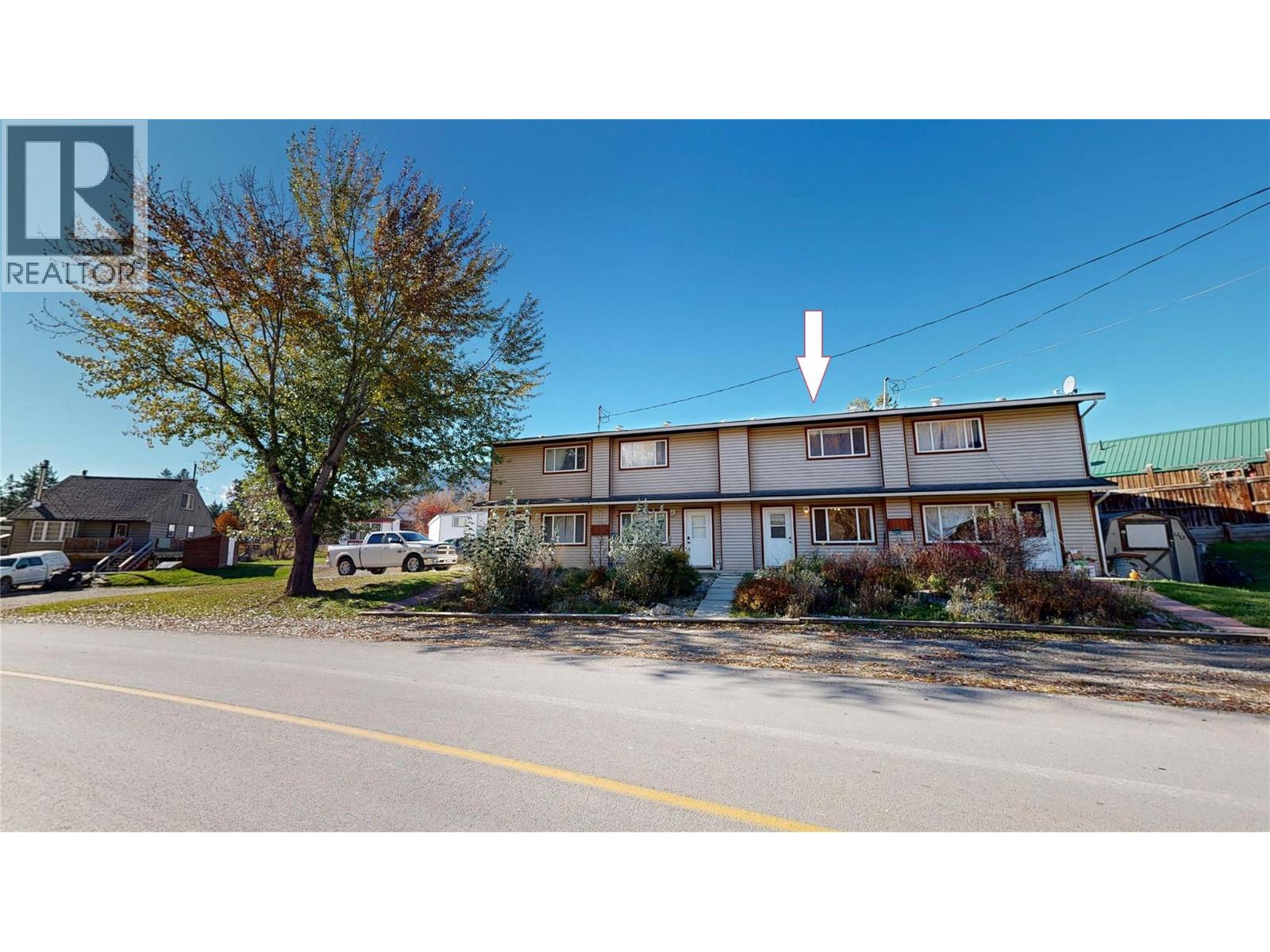 5775 COLUMBIA Road, Edgewater, British Columbia