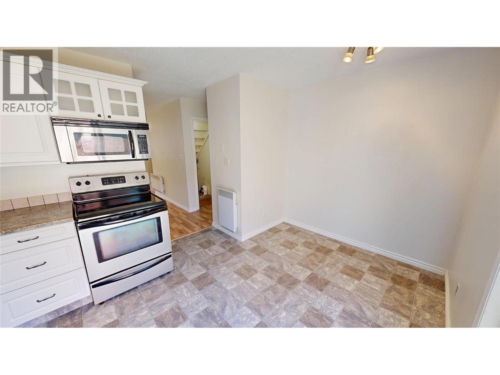 5775 Columbia Road, Edgewater, British Columbia  V0A 1E0 - Photo 10 - 10403693