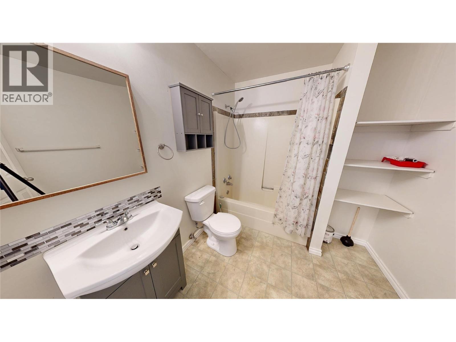 5775 Columbia Road, Edgewater, British Columbia  V0A 1E0 - Photo 15 - 10403693
