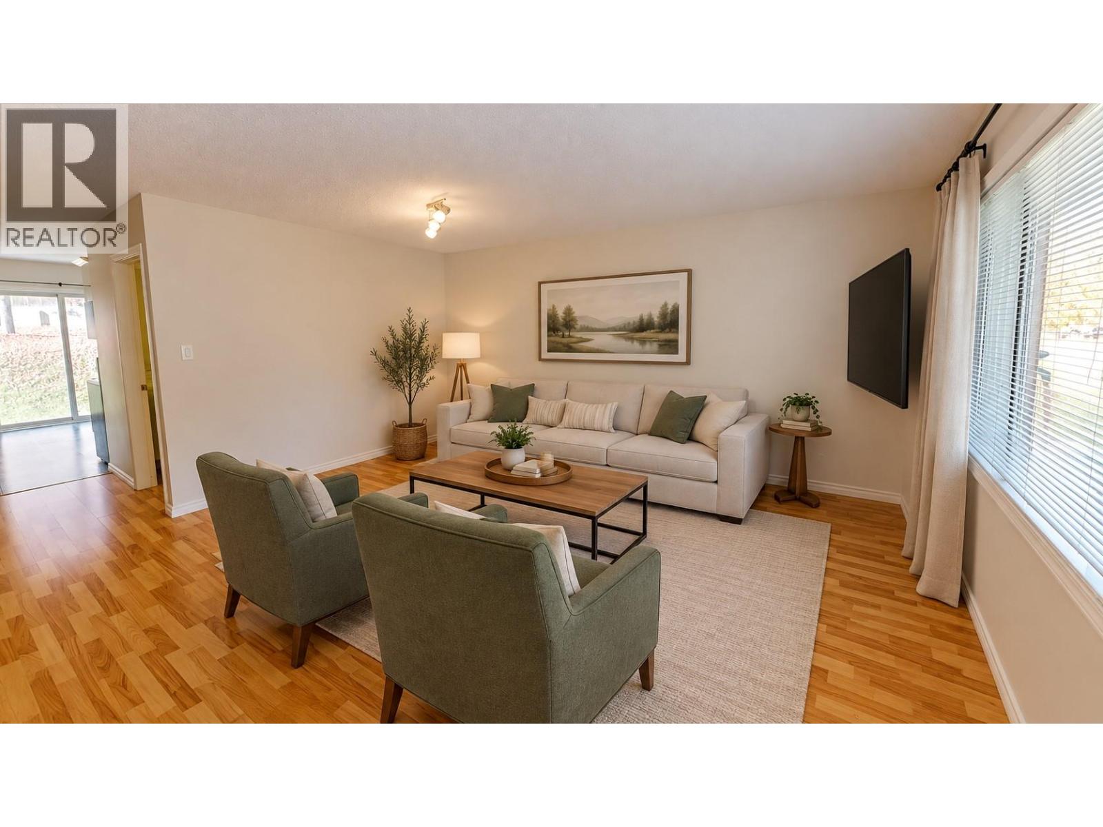 5775 Columbia Road, Edgewater, British Columbia  V0A 1E0 - Photo 4 - 10403693