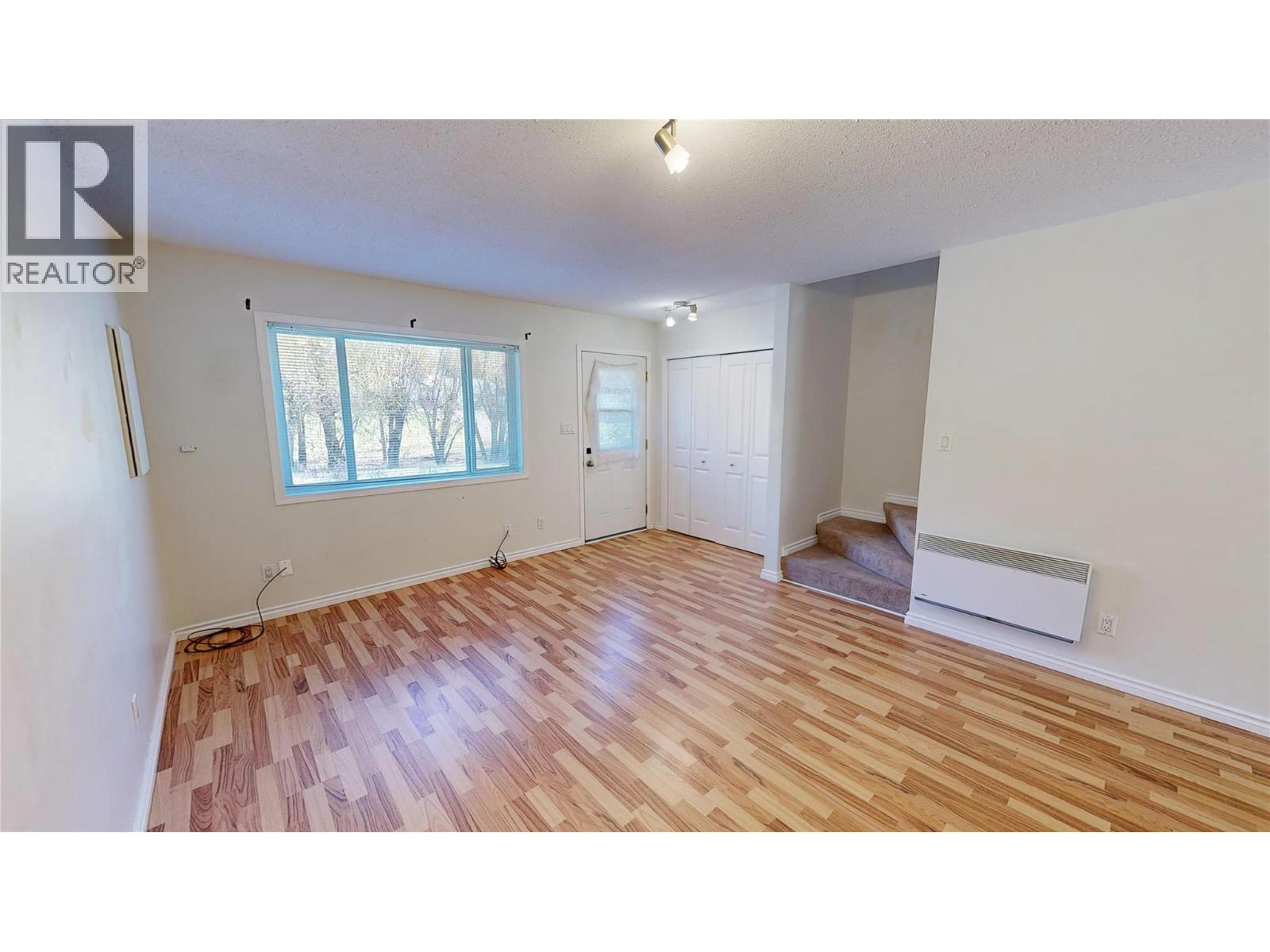 5775 Columbia Road, Edgewater, British Columbia  V0A 1E0 - Photo 5 - 10403693