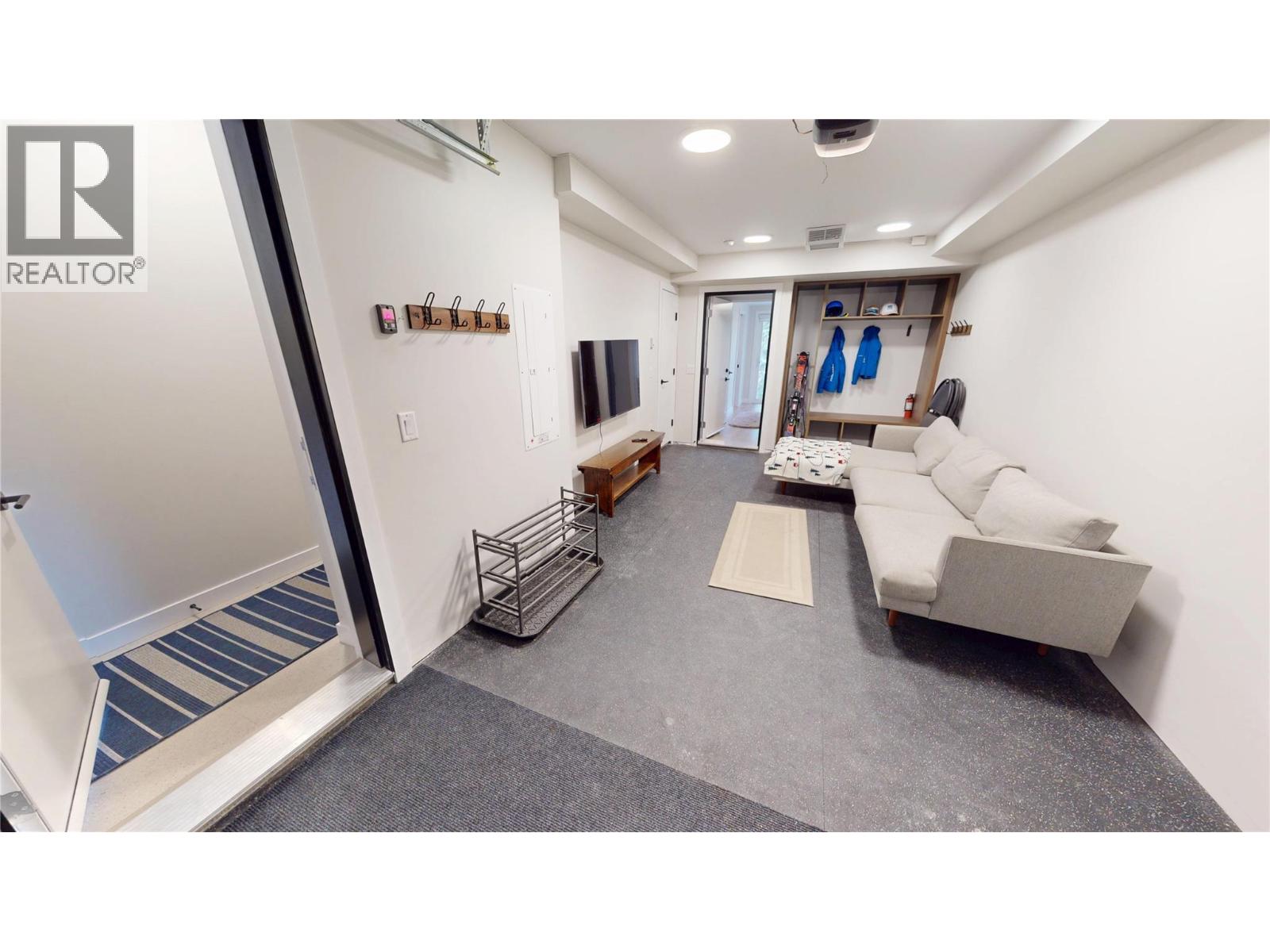 2116 Panorama Drive Unit# 203, Panorama, British Columbia  V0A 1T0 - Photo 12 - 10404050