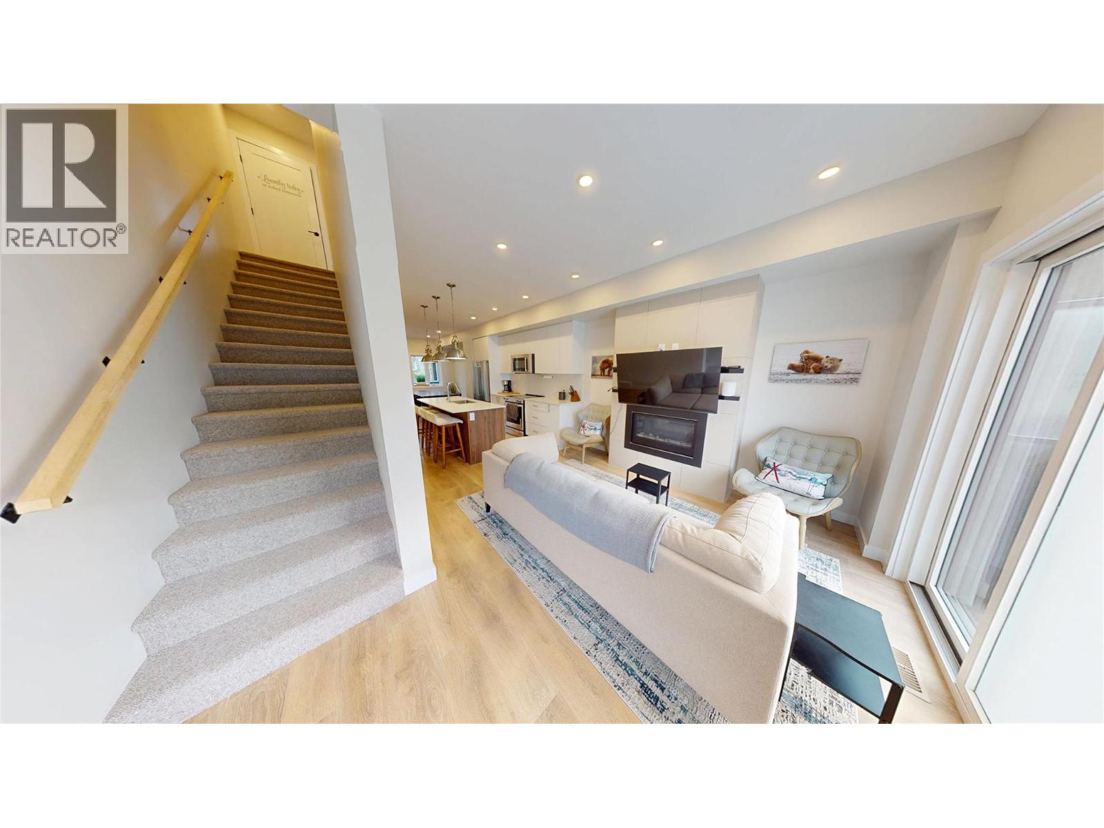 2116 Panorama Drive Unit# 203, Panorama, British Columbia  V0A 1T0 - Photo 3 - 10404050