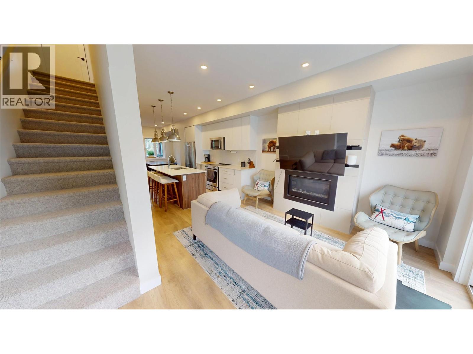2116 Panorama Drive Unit# 203, Panorama, British Columbia  V0A 1T0 - Photo 4 - 10404050