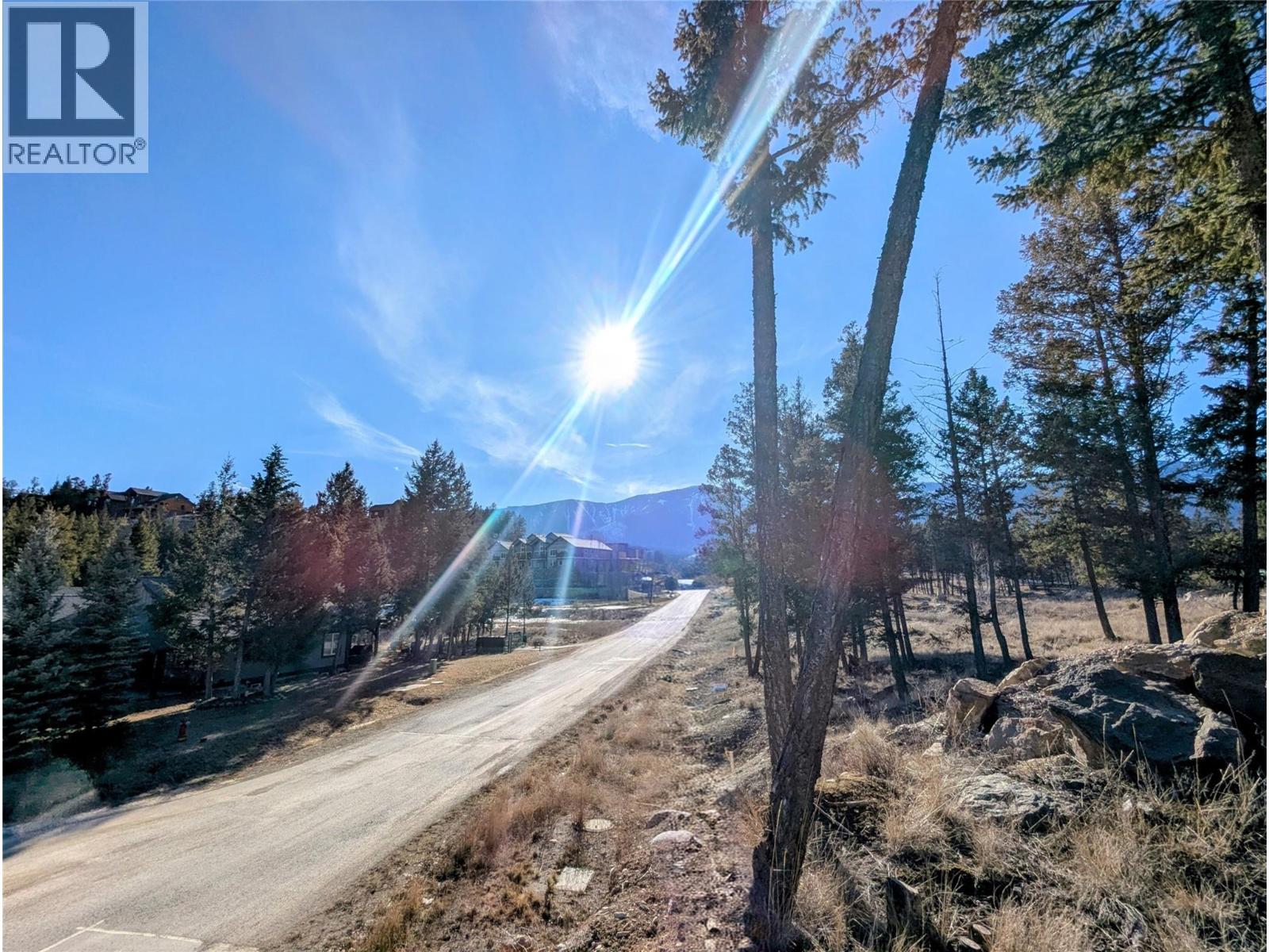 2476 Castlestone Drive, Invermere, British Columbia  V0A 1K6 - Photo 2 - 10403844