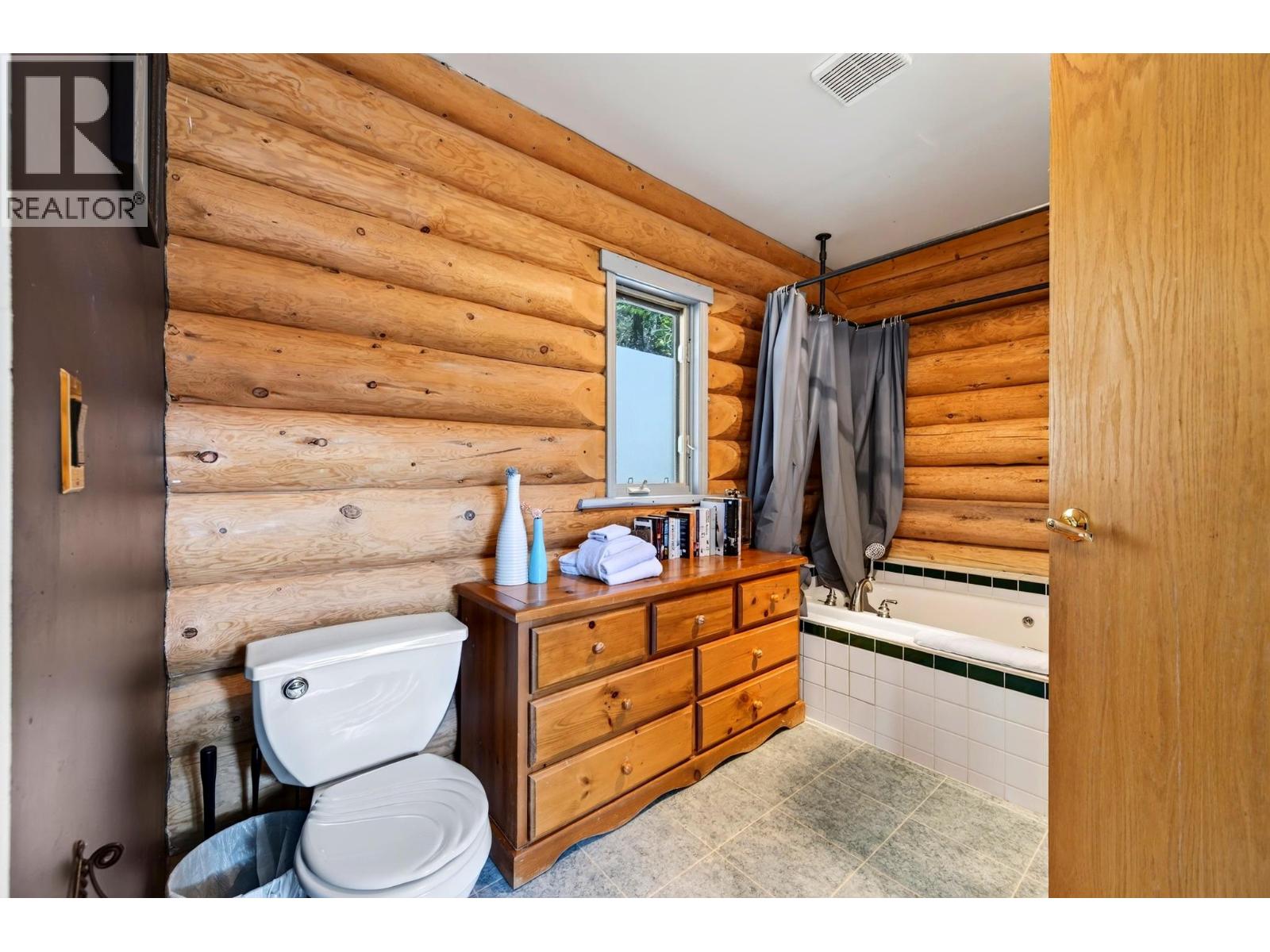 2405 95 Highway, Golden, British Columbia  V0A 1H0 - Photo 39 - 10403910