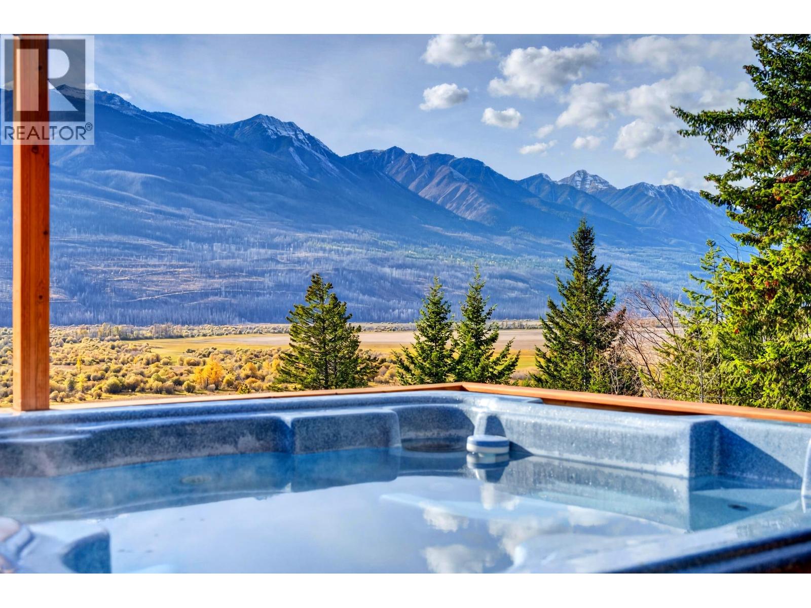 2405 95 Highway, Golden, British Columbia  V0A 1H0 - Photo 6 - 10403910