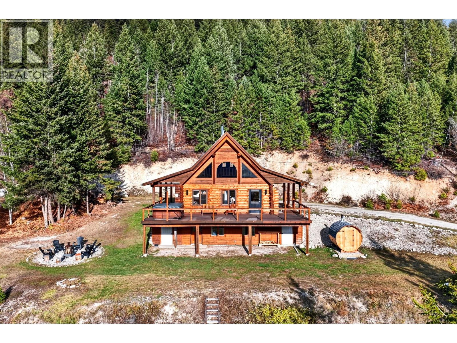 2405 95 Highway, Golden, British Columbia  V0A 1H0 - Photo 64 - 10403910