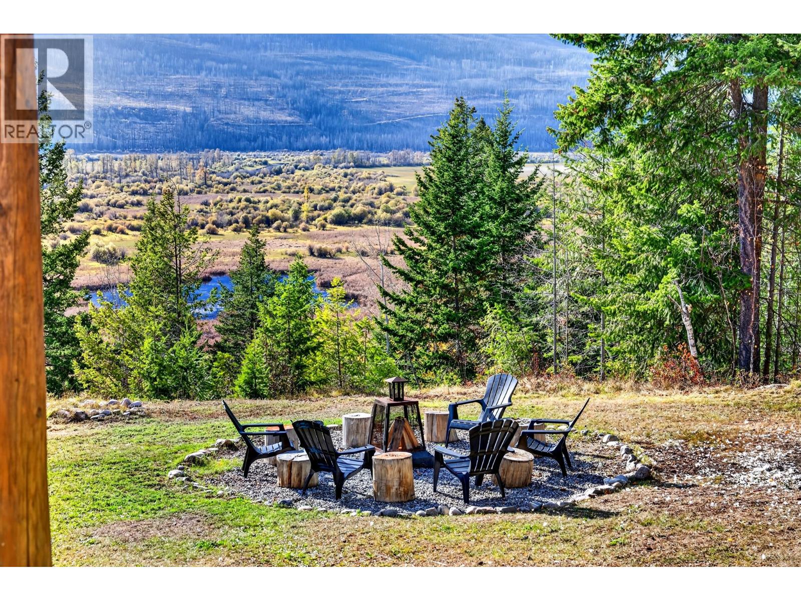 2405 95 Highway, Golden, British Columbia  V0A 1H0 - Photo 8 - 10403910