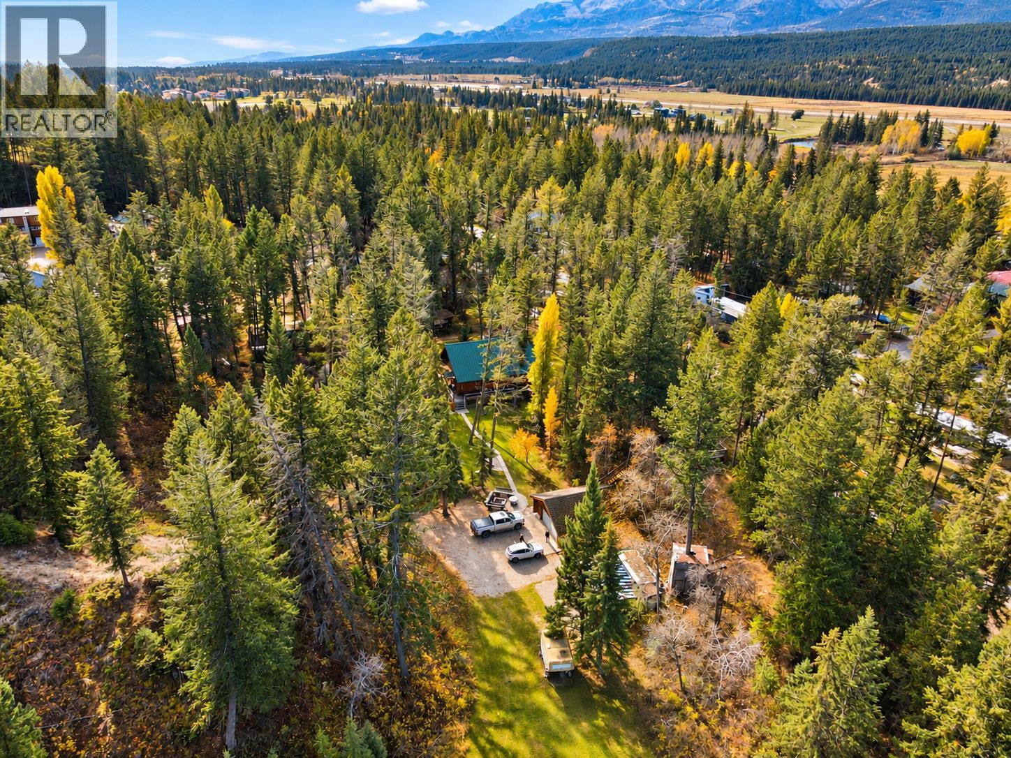 4892 Ogilvey Avenue, Fairmont Hot Springs, British Columbia  V0A 1L1 - Photo 11 - 10404135
