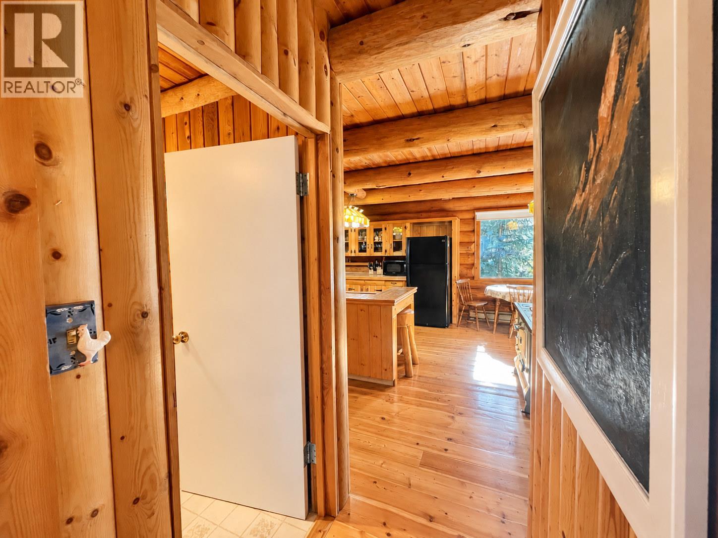 4892 Ogilvey Avenue, Fairmont Hot Springs, British Columbia  V0A 1L1 - Photo 31 - 10404135