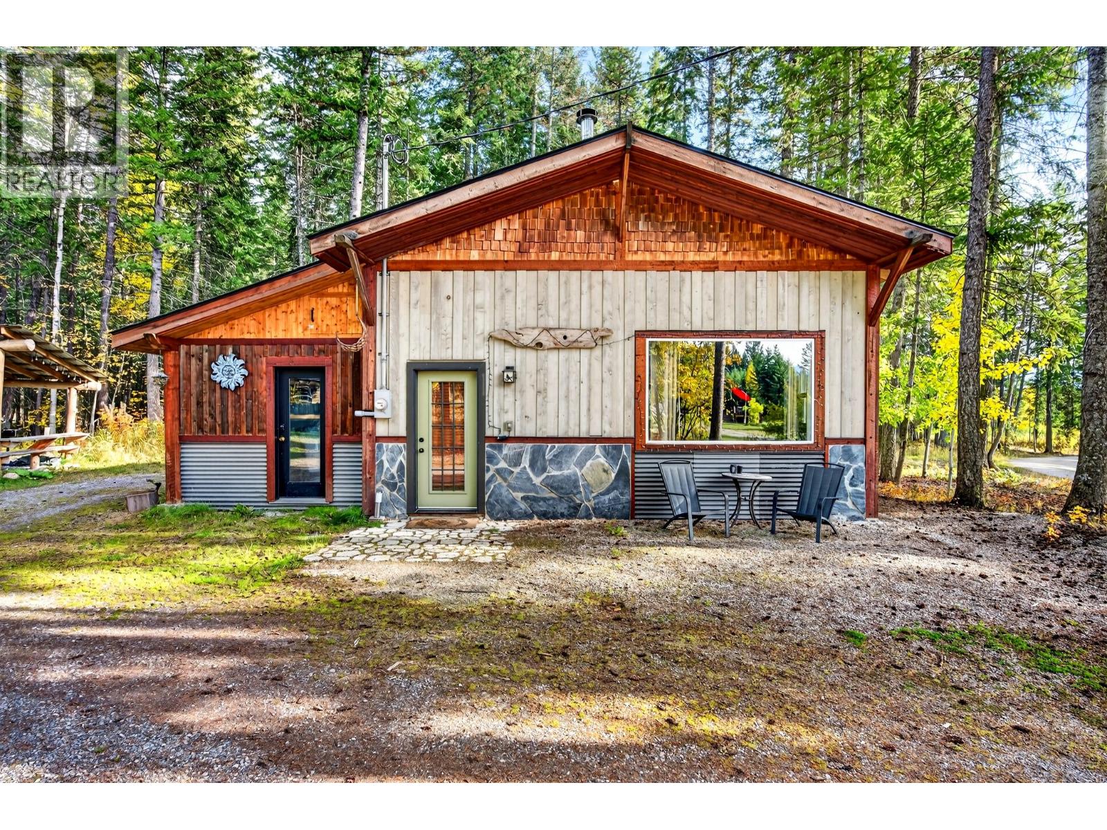 865 Barber Road, Golden, British Columbia  V0A 1H1 - Photo 7 - 10404180