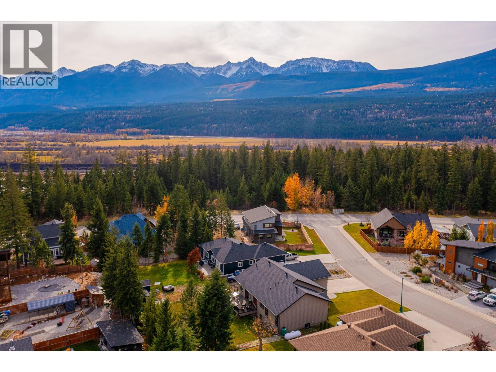 1448 Hemlock Street, Golden, British Columbia  V0A 1H6 - Photo 4 - 10404079