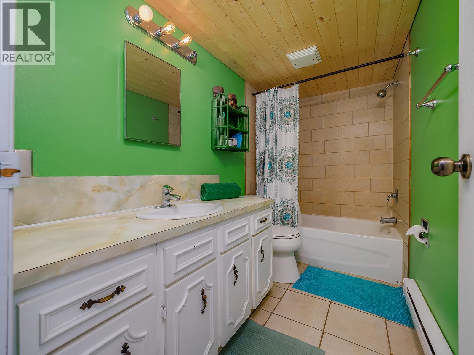 526 12th Street, Golden, British Columbia  V0A 1H0 - Photo 24 - 10403445