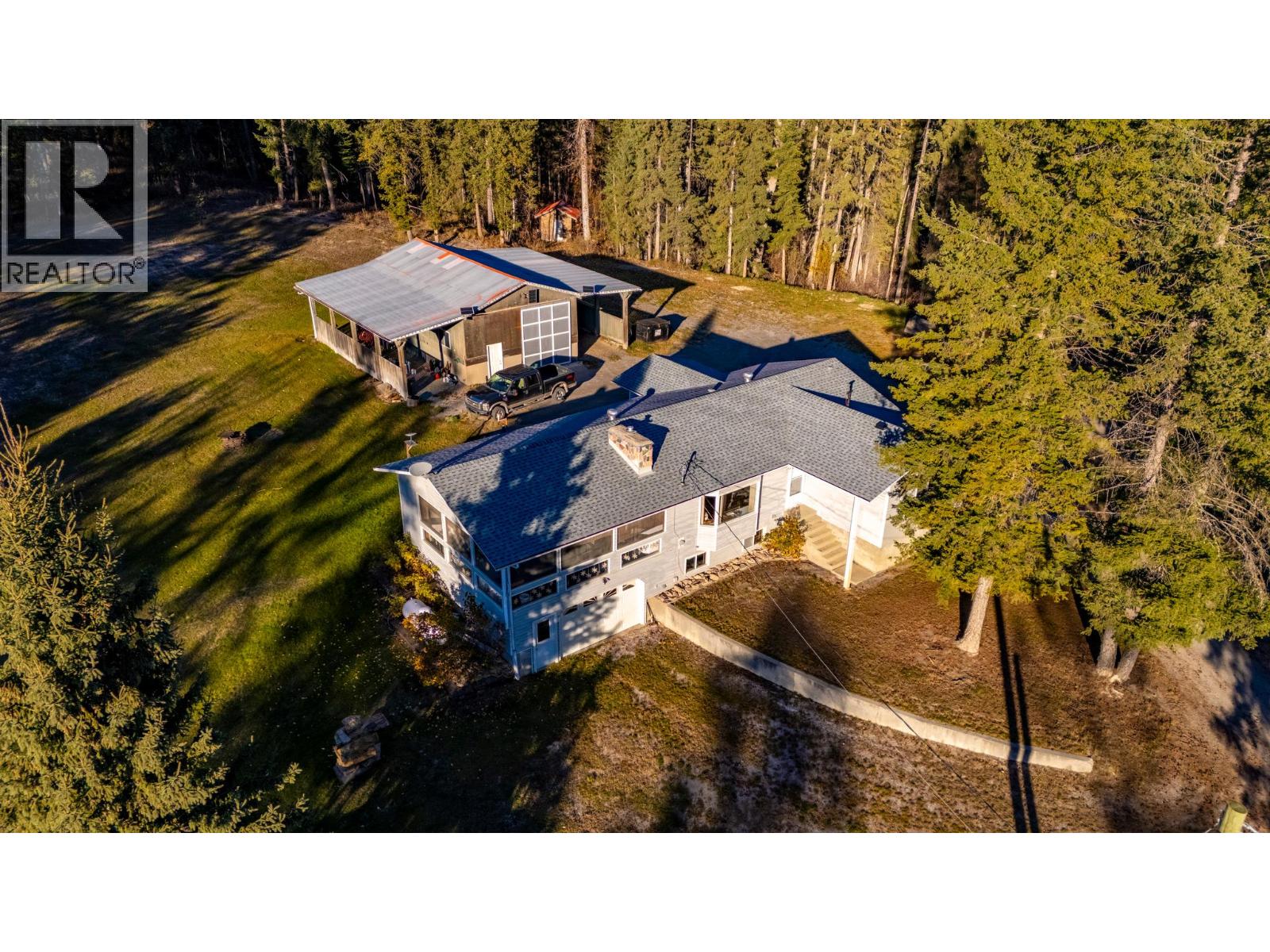 532 Hietala Road, Golden, British Columbia  V0A 1H3 - Photo 2 - 10404589