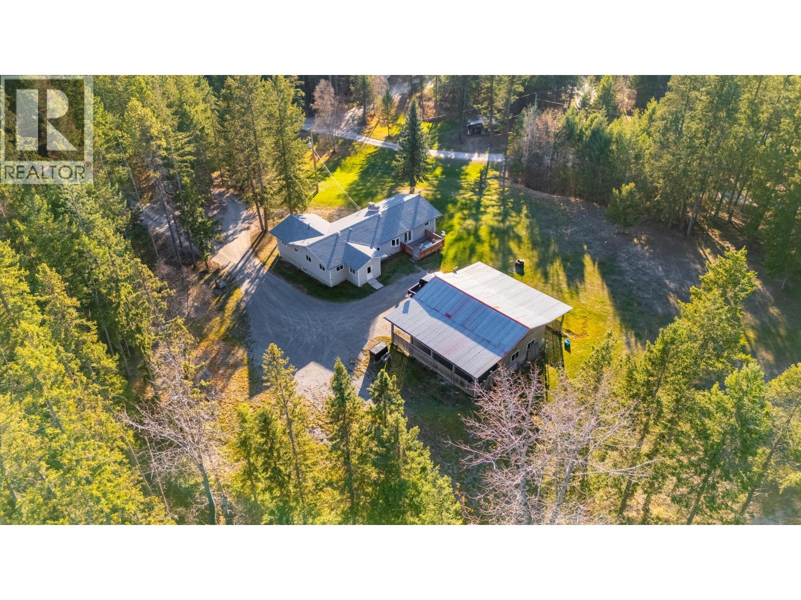 532 Hietala Road, Golden, British Columbia  V0A 1H3 - Photo 4 - 10404589