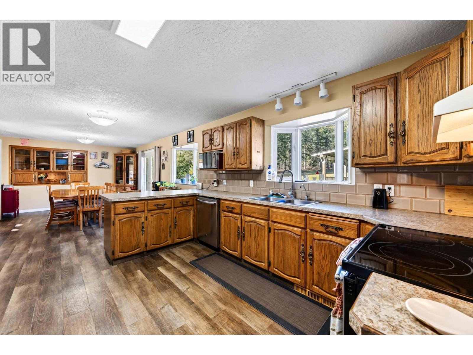 532 Hietala Road, Golden, British Columbia  V0A 1H3 - Photo 6 - 10404589