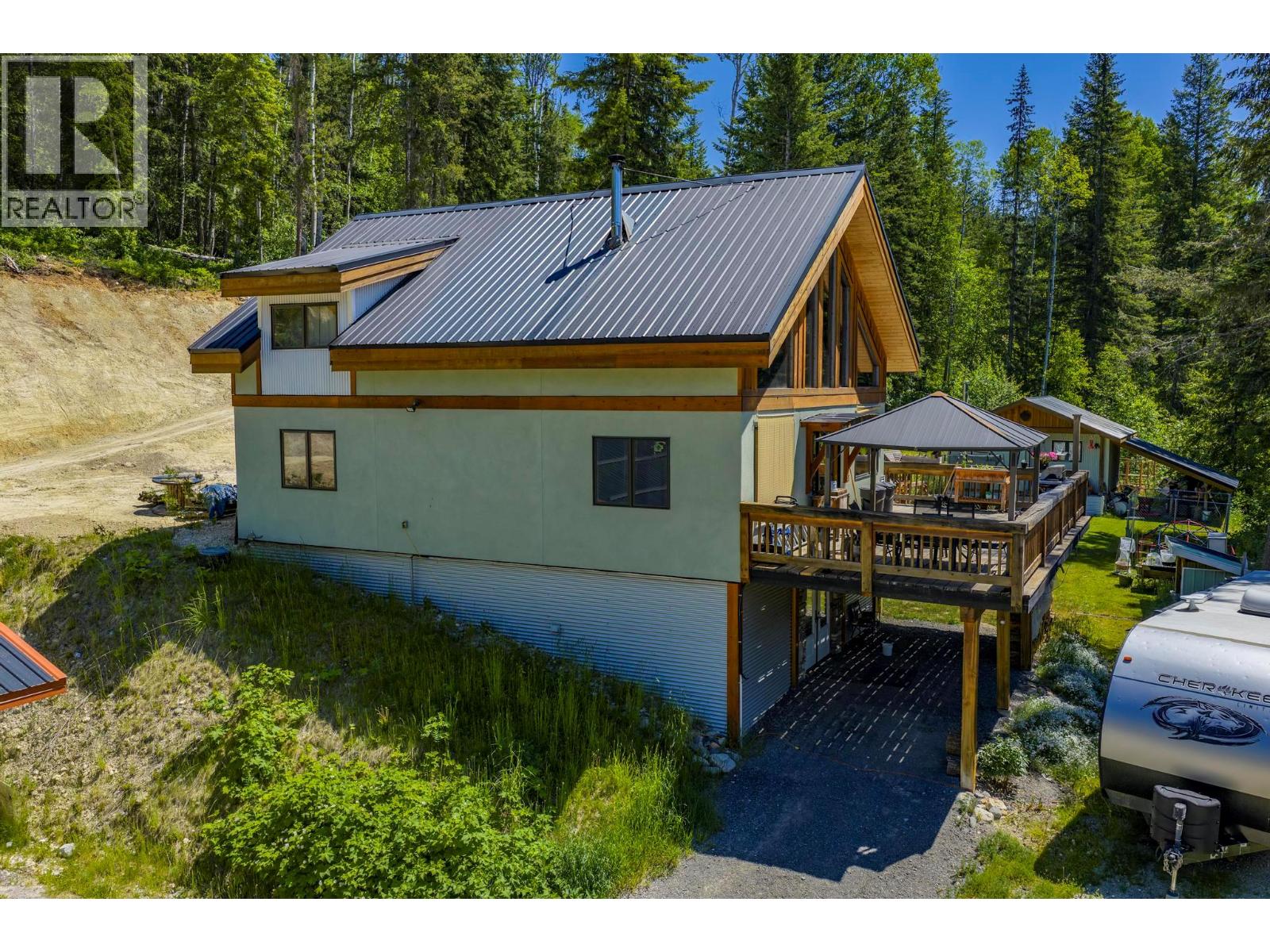 2360 Trans Canada  N Highway, Golden, British Columbia  V0A 1H1 - Photo 3 - 10404677