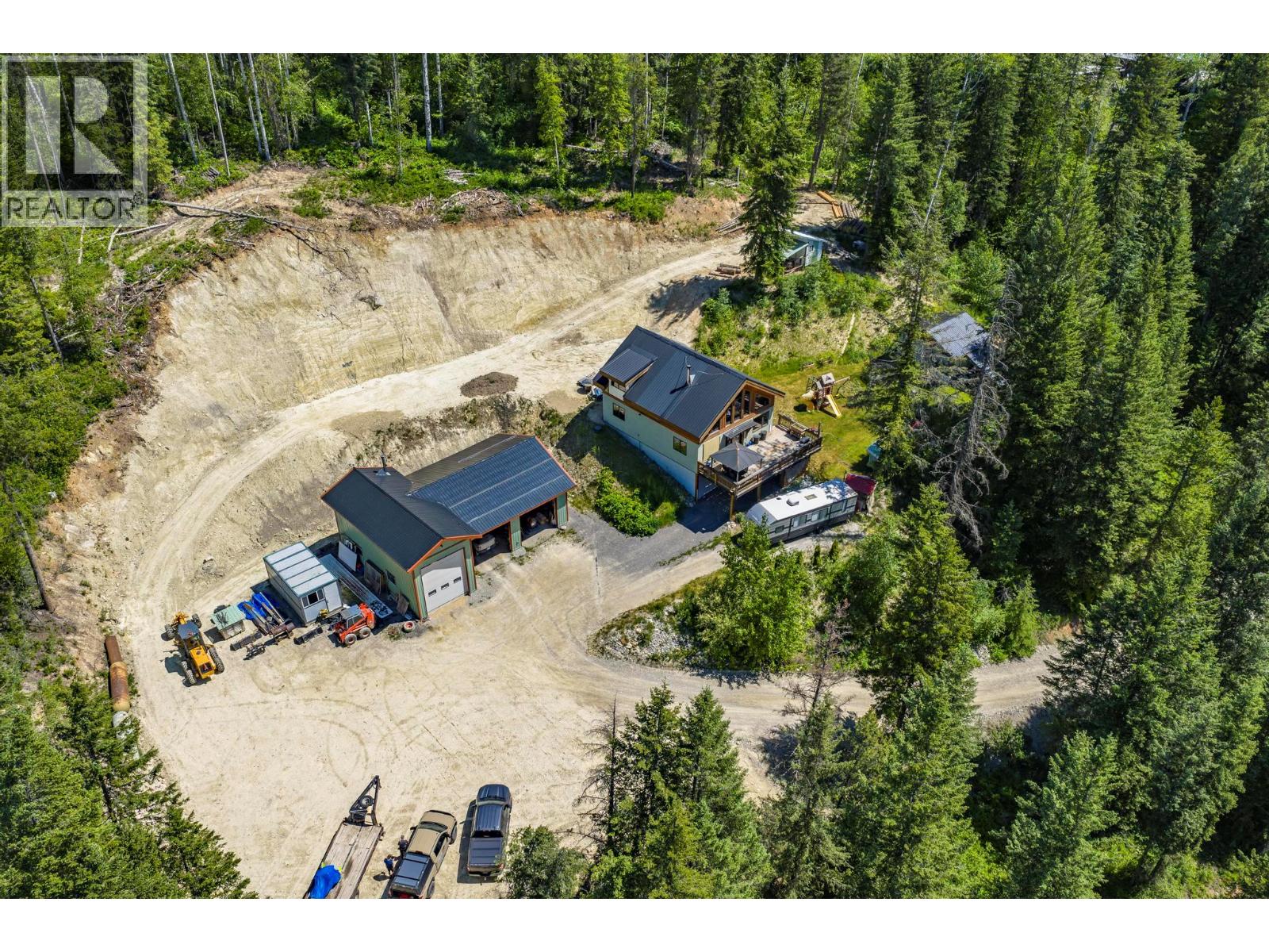 2360 Trans Canada  N Highway, Golden, British Columbia  V0A 1H1 - Photo 71 - 10404677