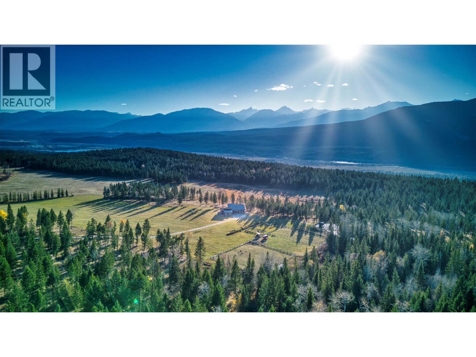 6211 BUGABOO Drive, Radium Hot Springs, British Columbia