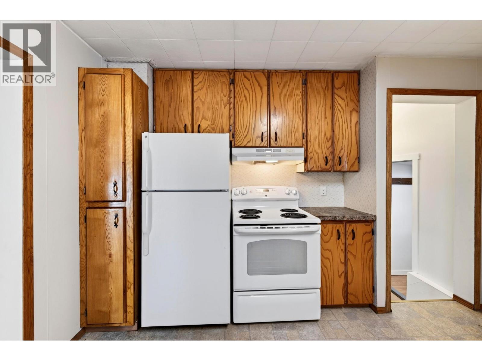 917 10th Street S, Golden, British Columbia  V0A 1H0 - Photo 13 - 10404746