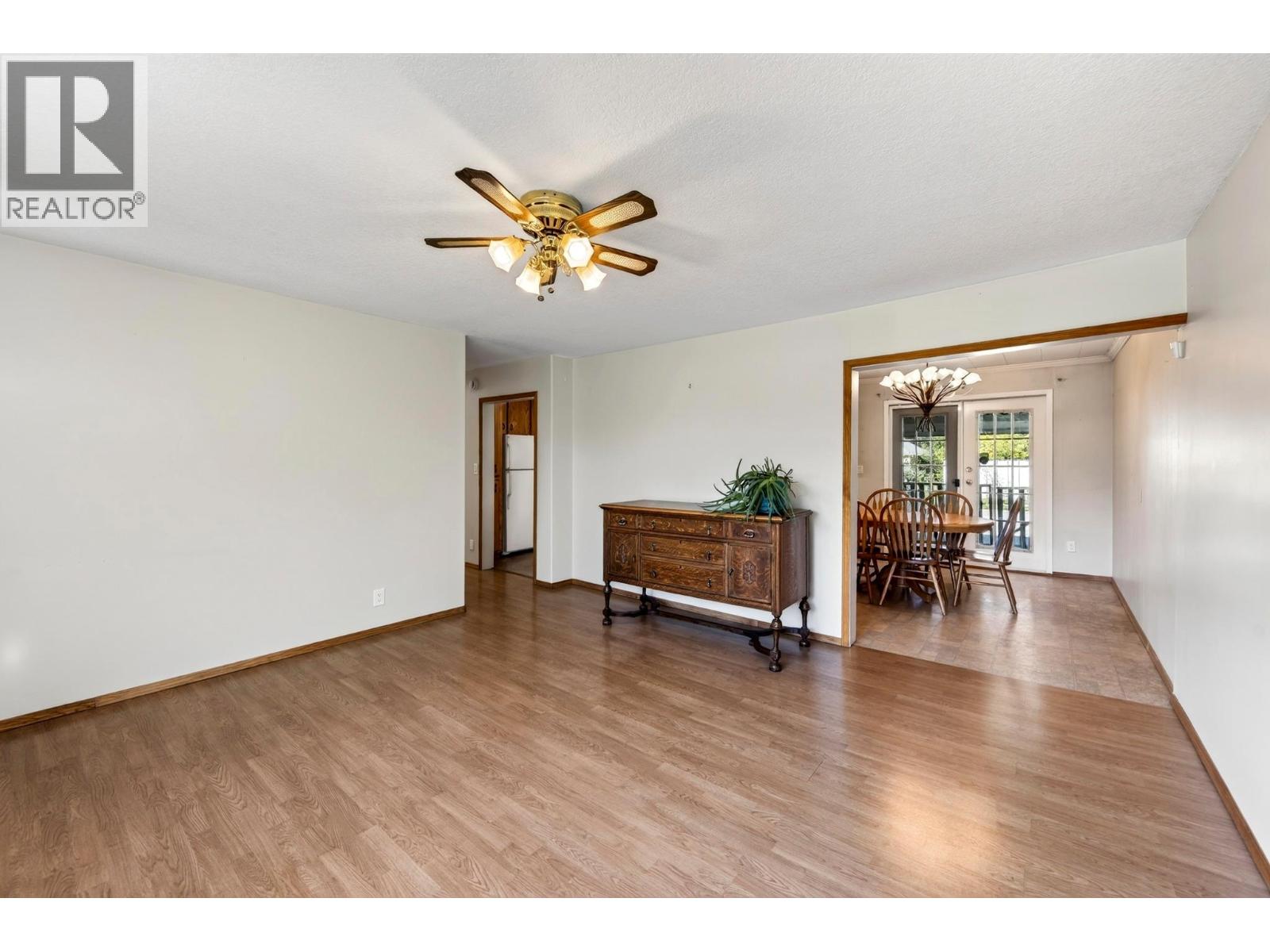 917 10th Street S, Golden, British Columbia  V0A 1H0 - Photo 14 - 10404746