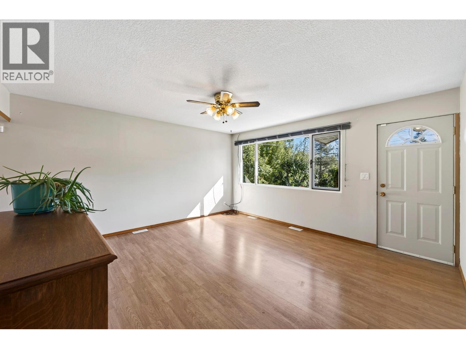 917 10th Street S, Golden, British Columbia  V0A 1H0 - Photo 15 - 10404746